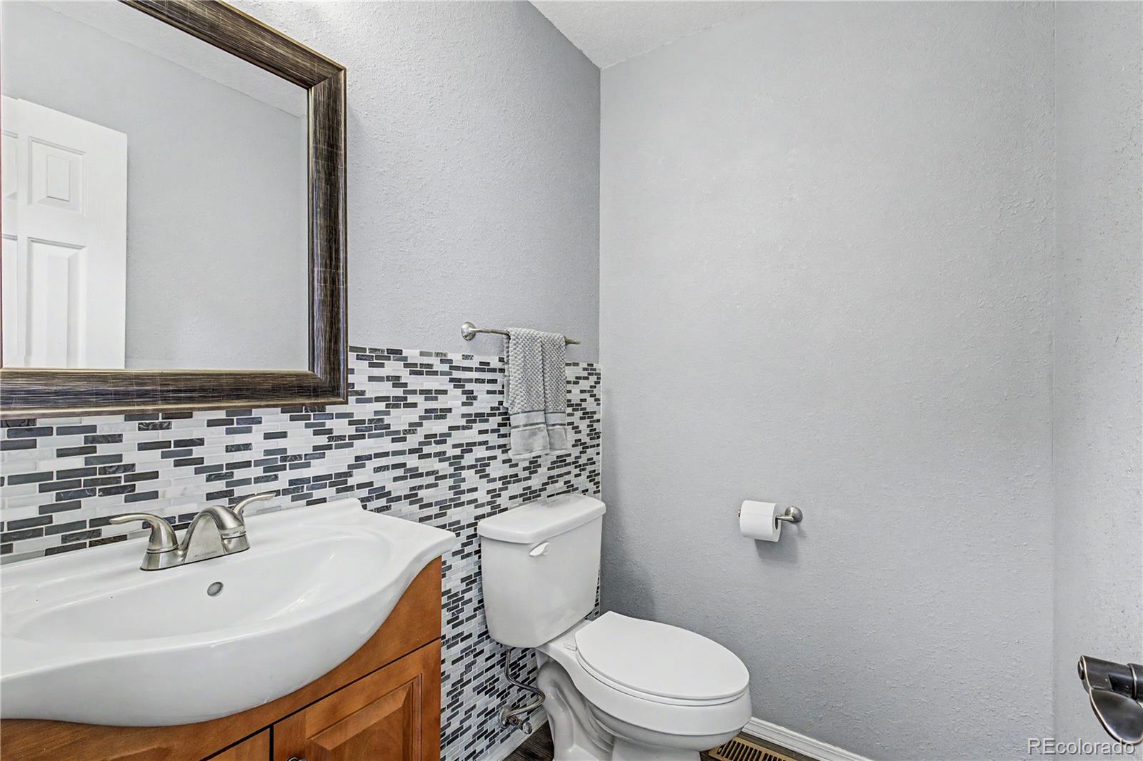 MLS Image #8 for 9115 w cedar drive f,lakewood, Colorado