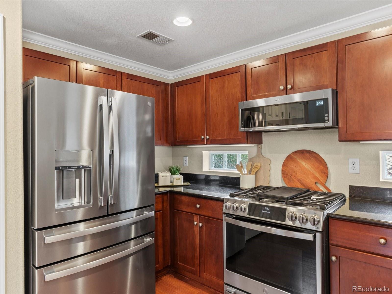 MLS Image #14 for 8345 e 22nd avenue,denver, Colorado