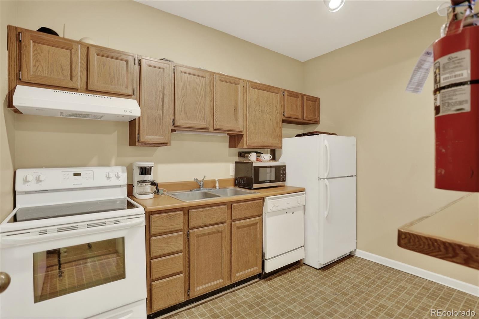 MLS Image #31 for 7110 s gaylord street p2,centennial, Colorado