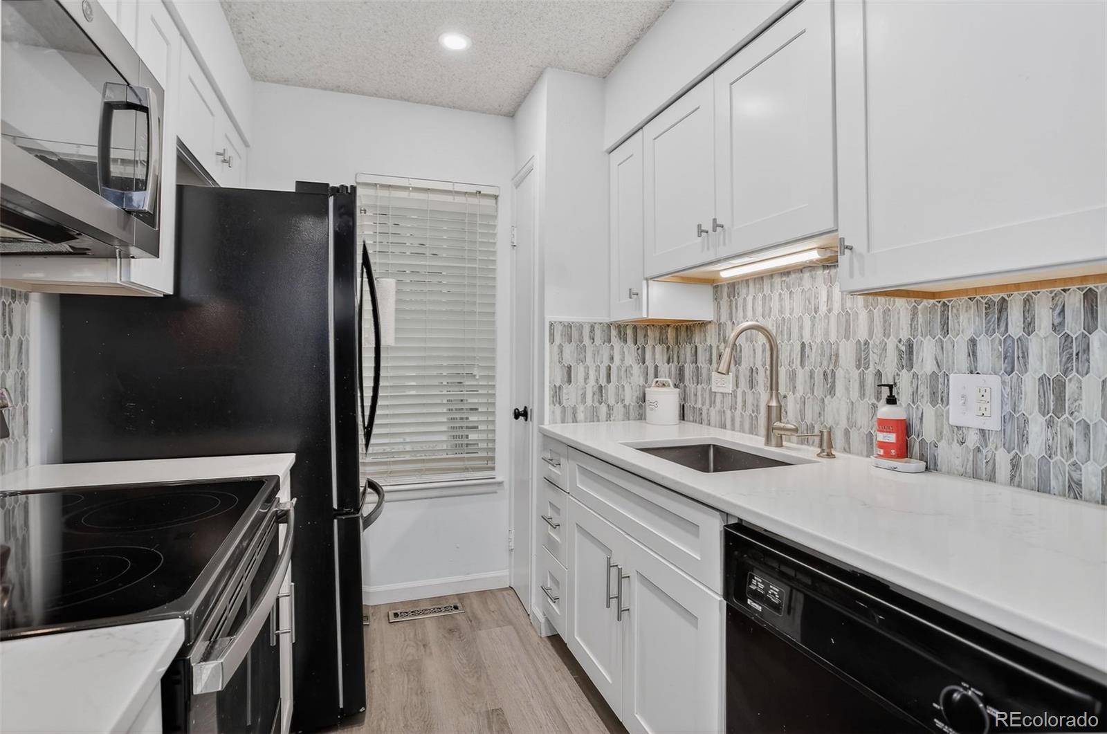 MLS Image #7 for 7110 s gaylord street p2,centennial, Colorado