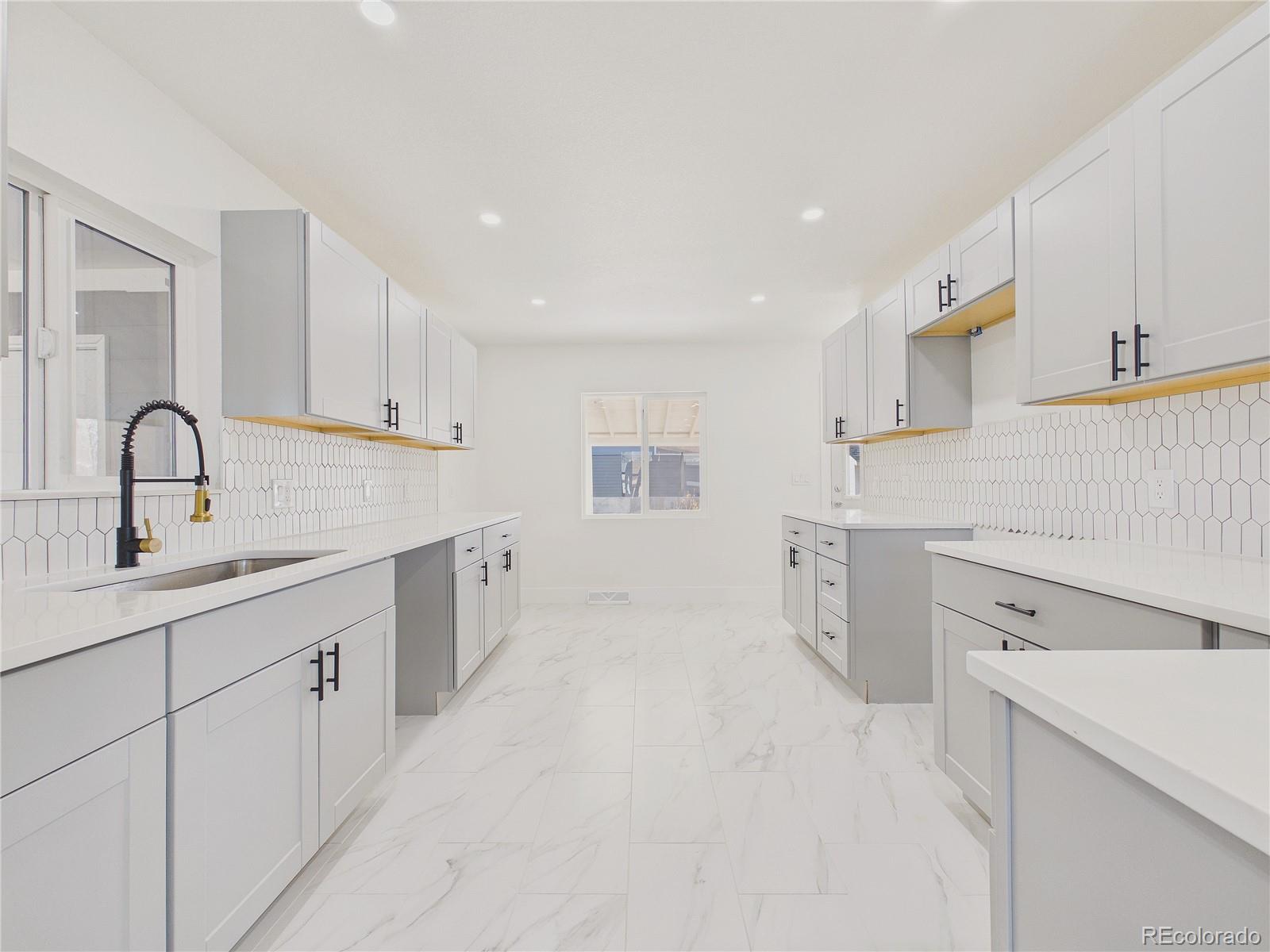 MLS Image #10 for 2571 s perry street,denver, Colorado