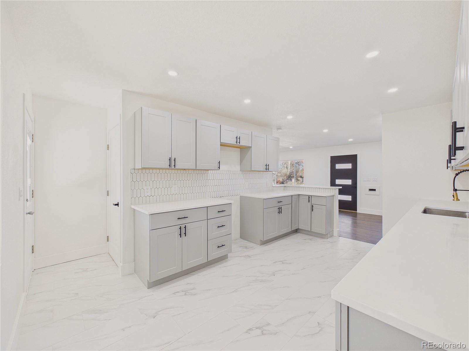MLS Image #11 for 2571 s perry street,denver, Colorado