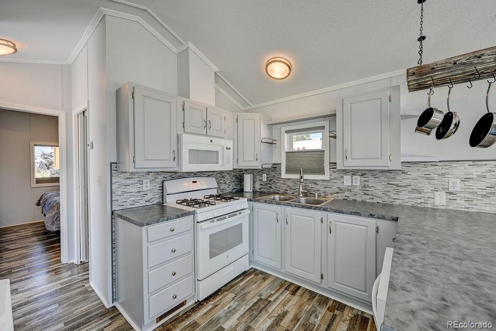 MLS Image #10 for 10795  county road 197a ,nathrop, Colorado
