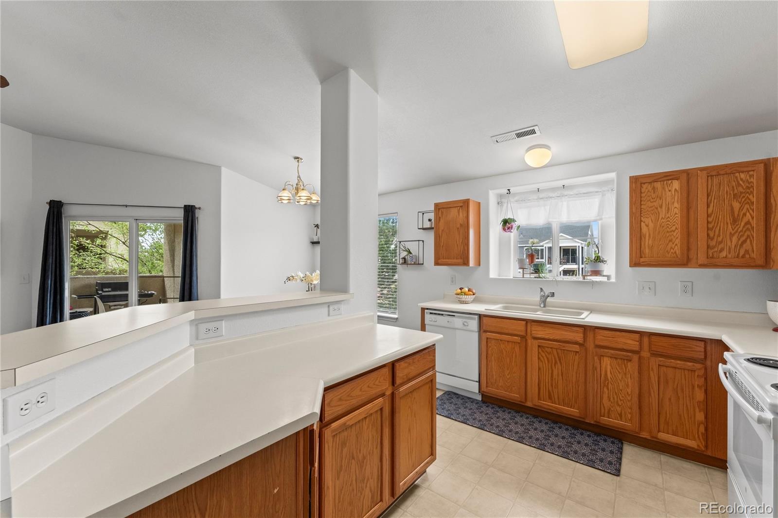 MLS Image #10 for 3976  riviera grove 203,colorado springs, Colorado