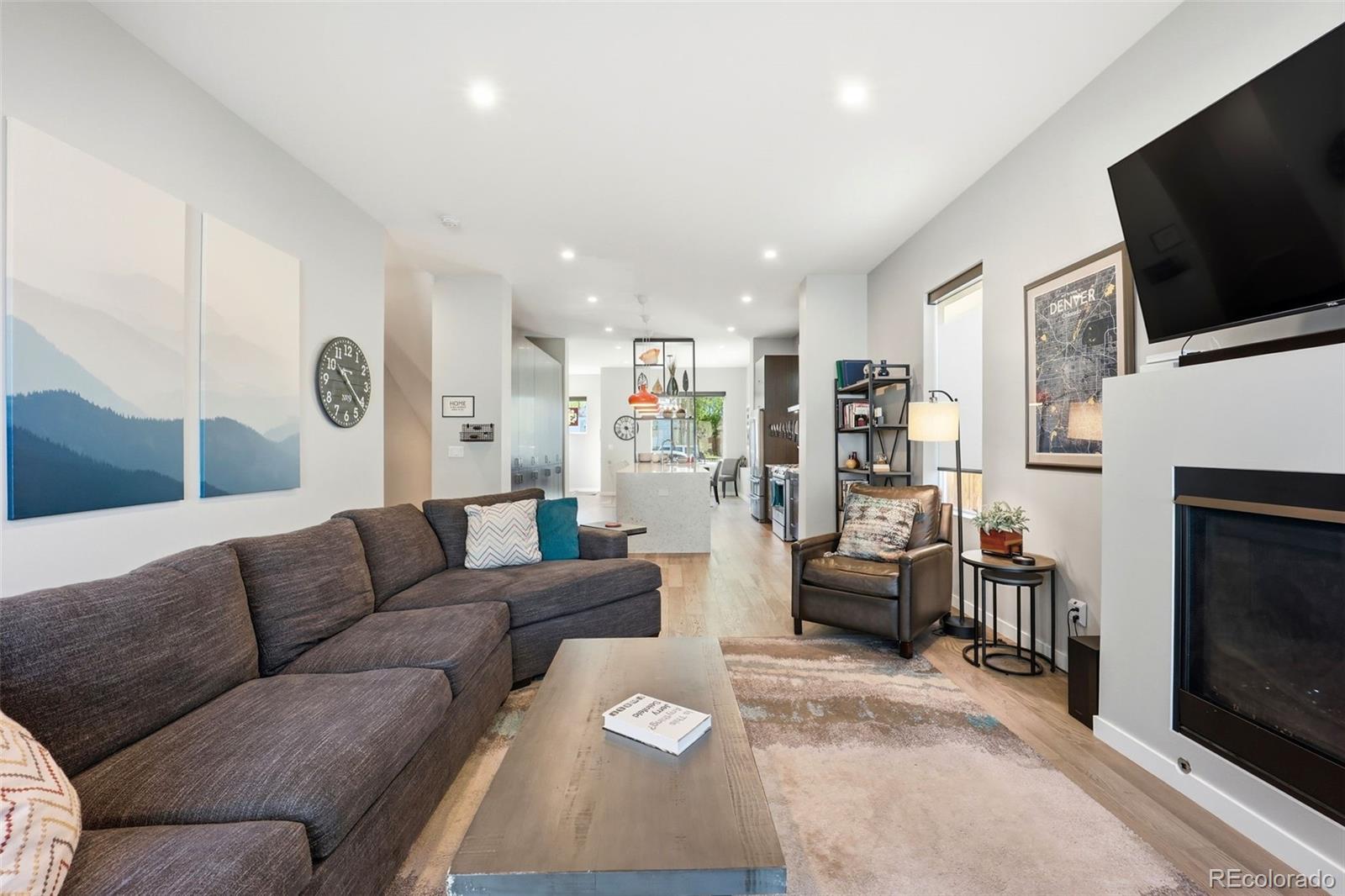 MLS Image #11 for 2415 s williams street,denver, Colorado