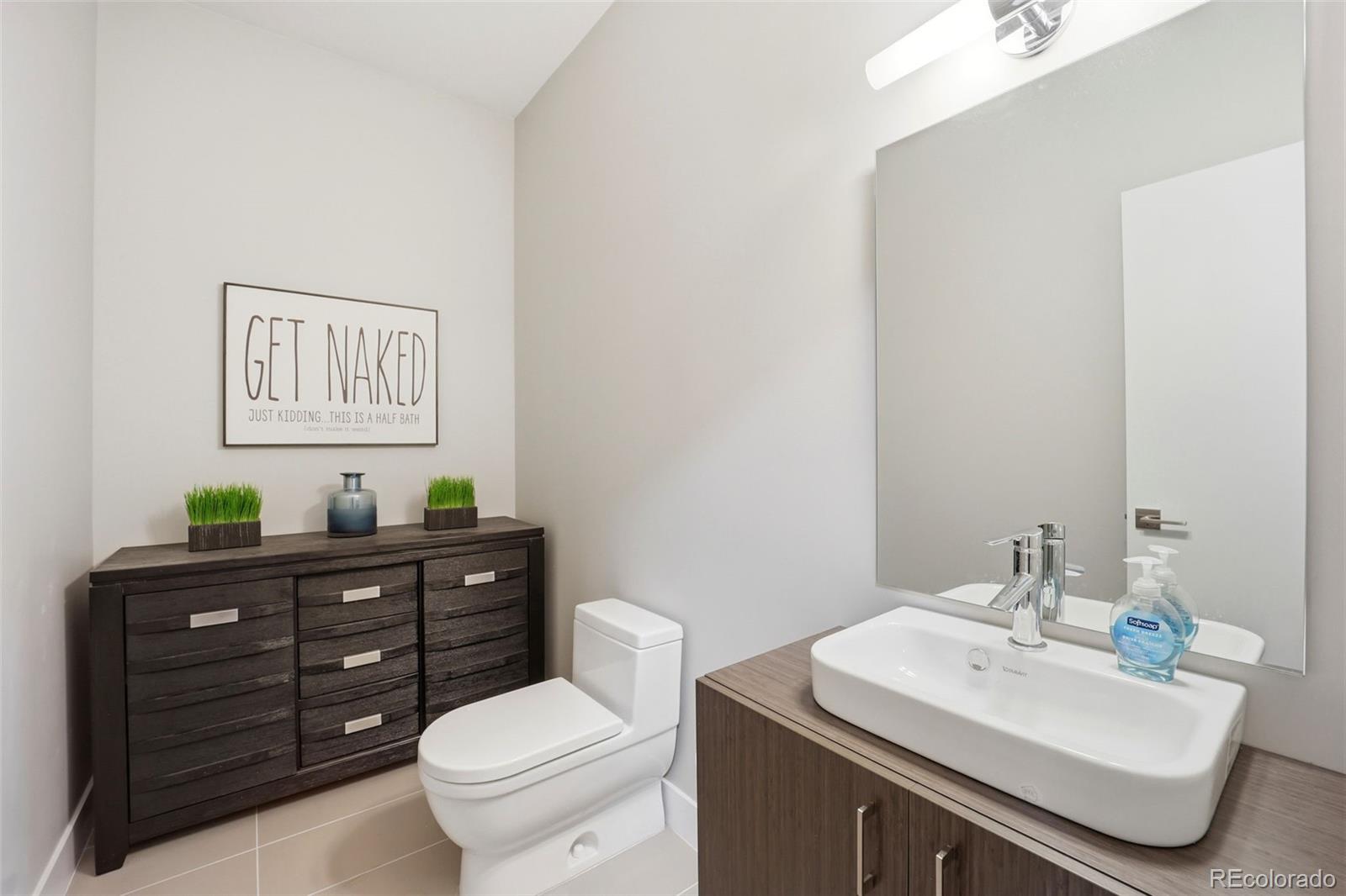 MLS Image #14 for 2415 s williams street,denver, Colorado
