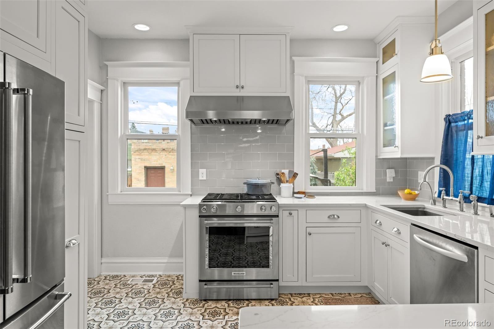 MLS Image #17 for 2452 n race street,denver, Colorado