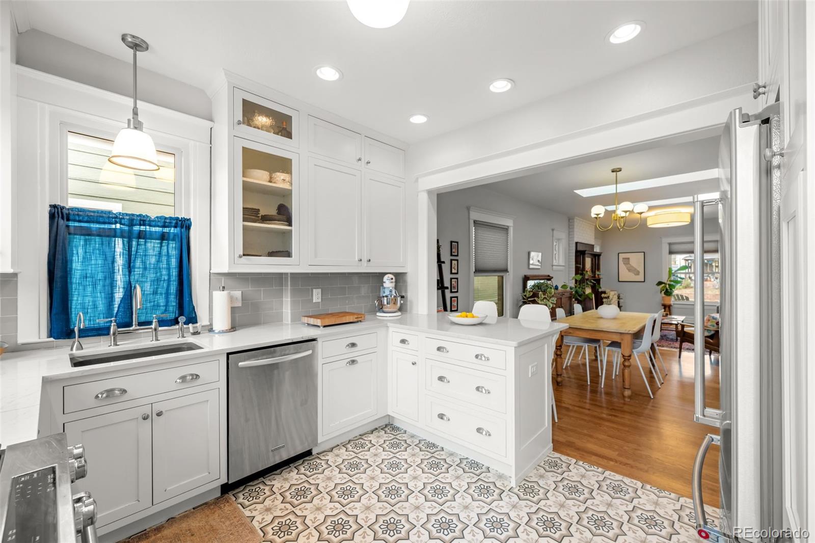 MLS Image #20 for 2452 n race street,denver, Colorado