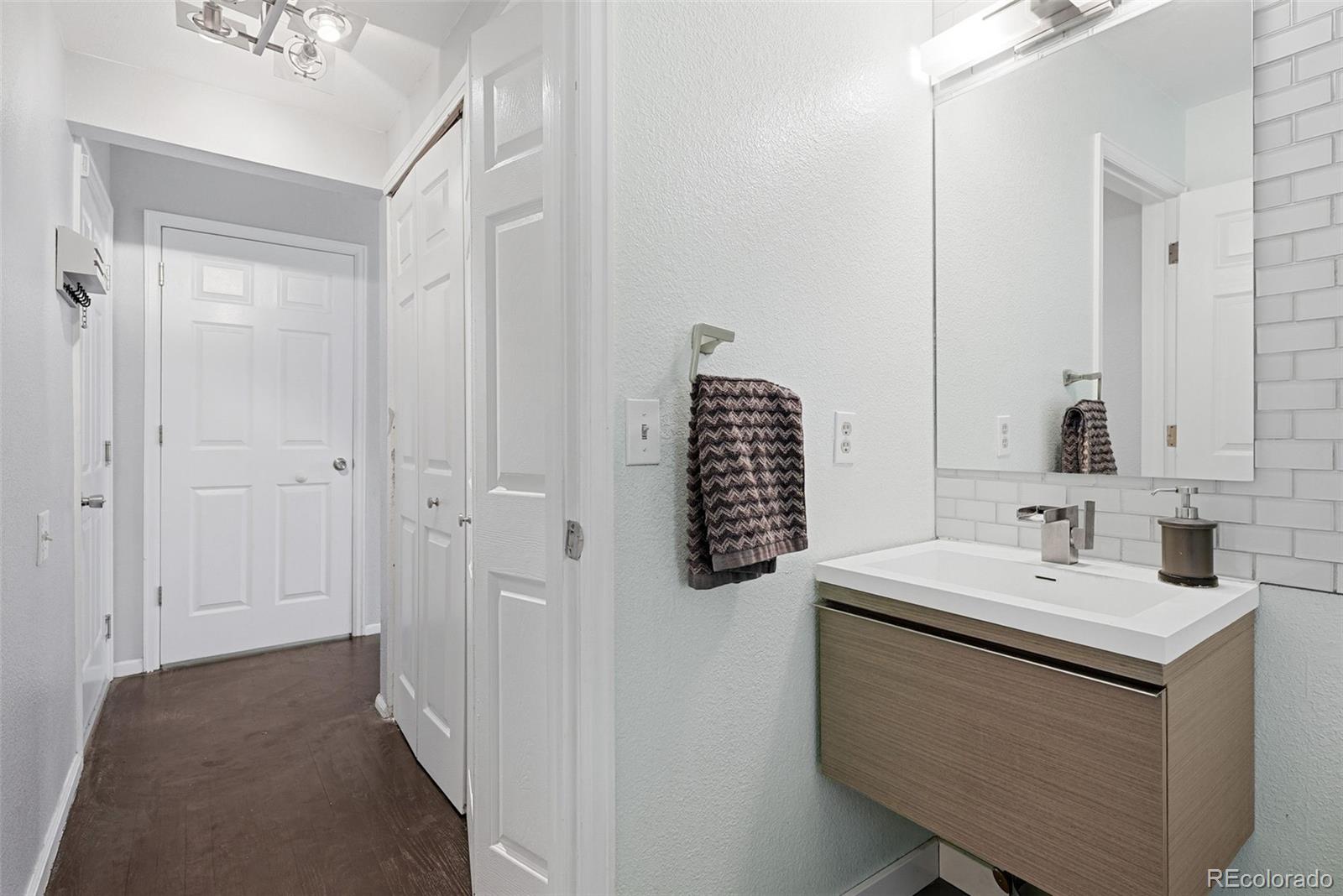 MLS Image #17 for 16653 e powers place,centennial, Colorado