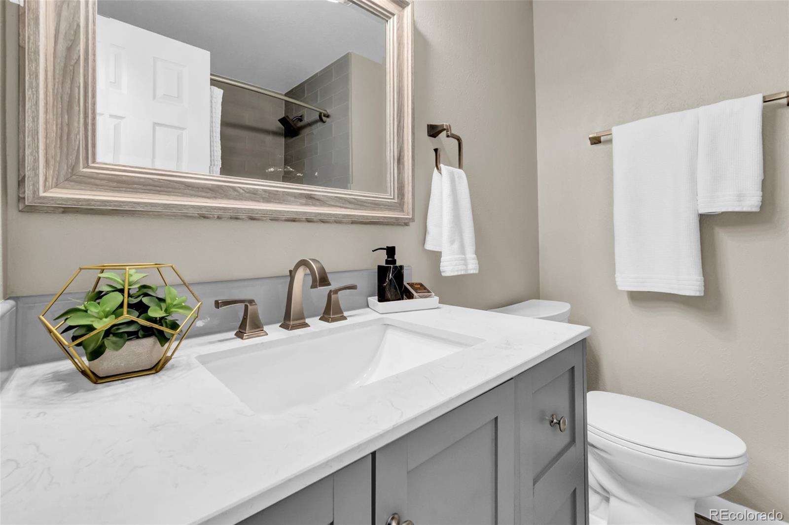 MLS Image #12 for 2275 s clermont street,denver, Colorado
