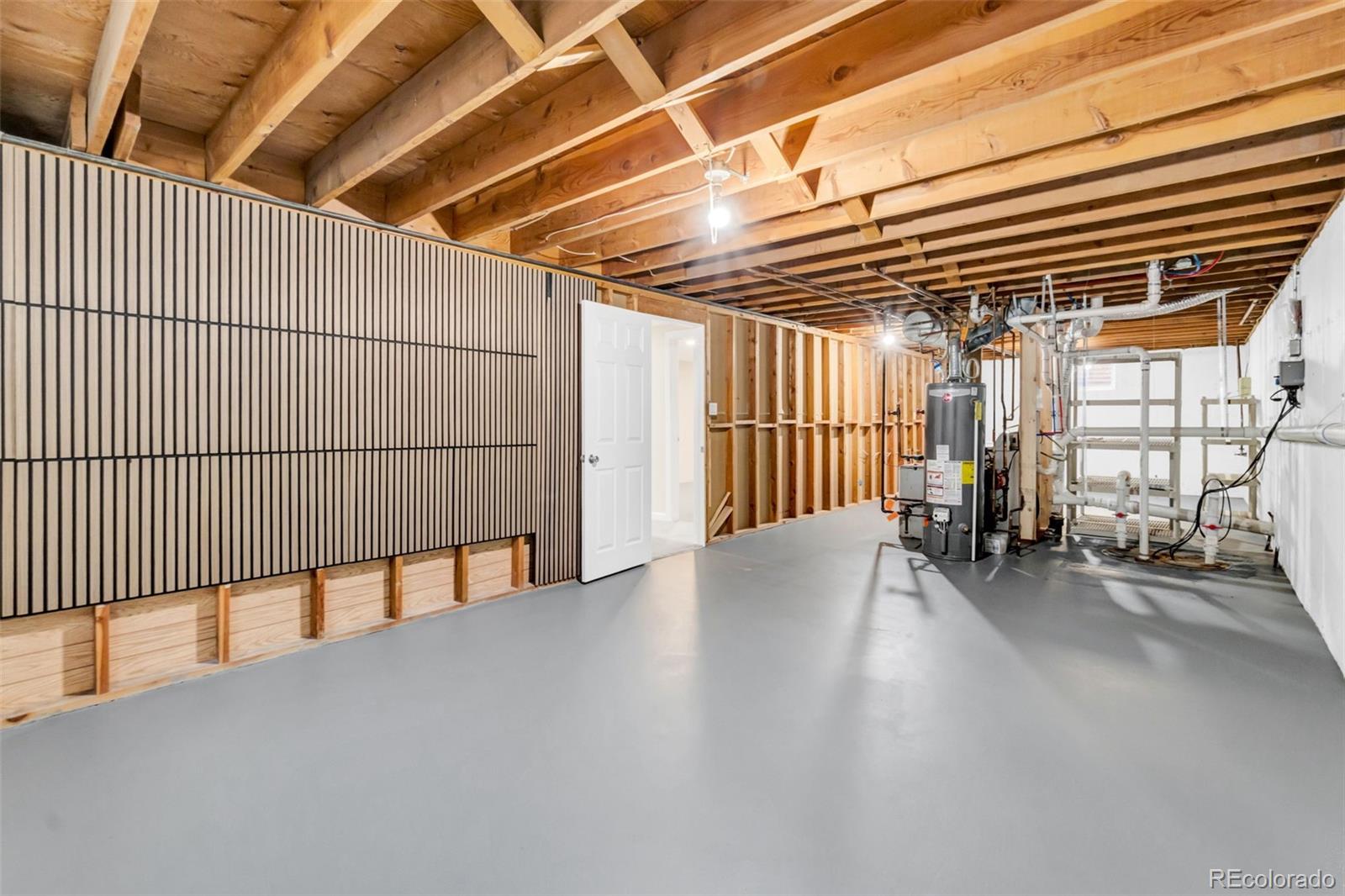 MLS Image #17 for 2275 s clermont street,denver, Colorado