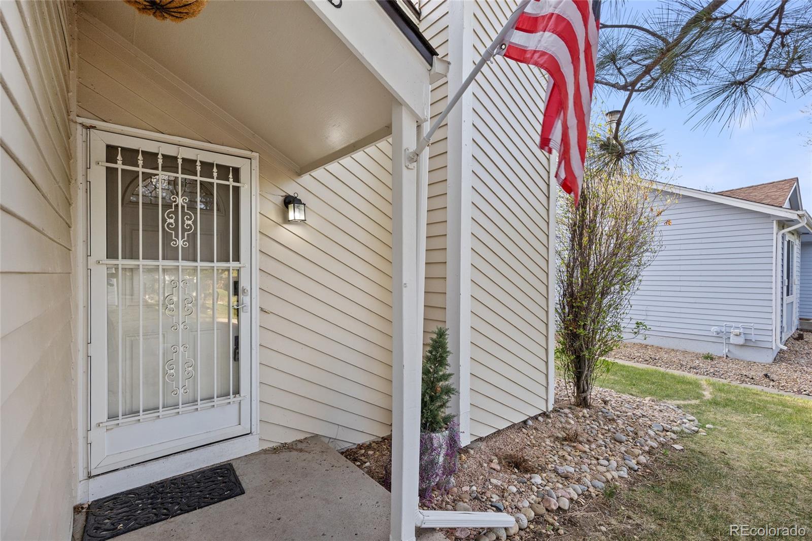 MLS Image #2 for 16129 e rice place b,aurora, Colorado
