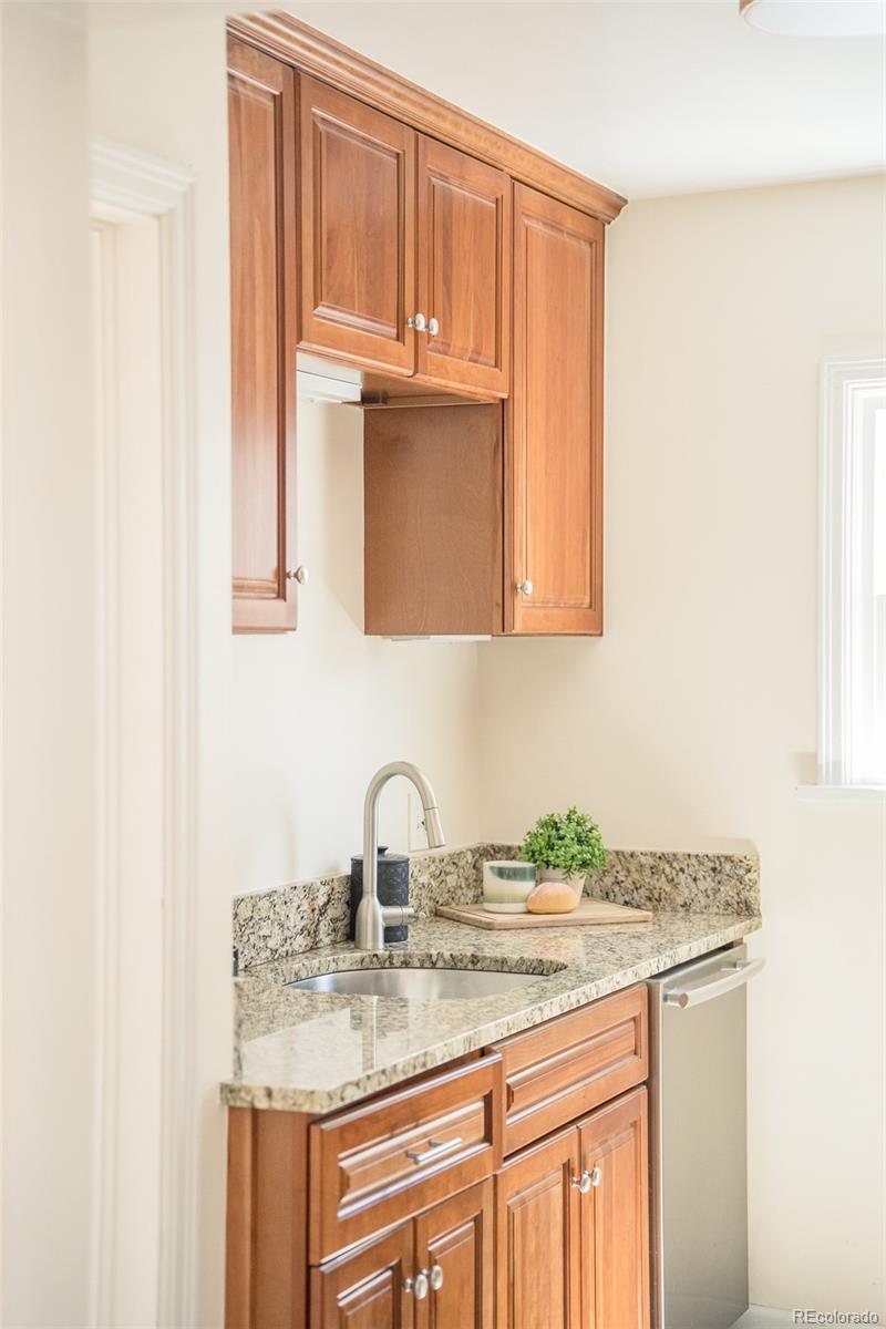 MLS Image #10 for 1460 s birch street,denver, Colorado