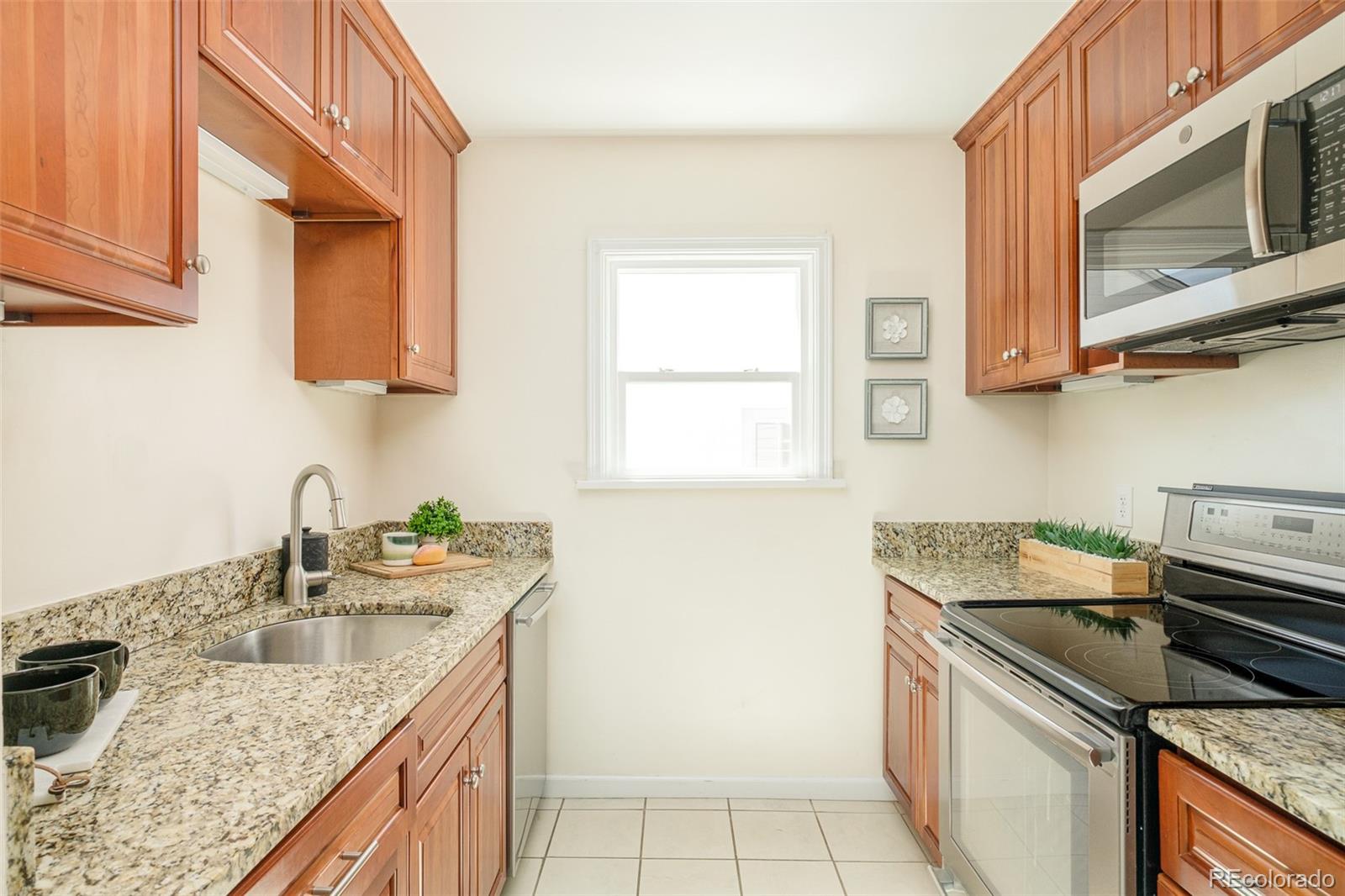 MLS Image #9 for 1460 s birch street,denver, Colorado