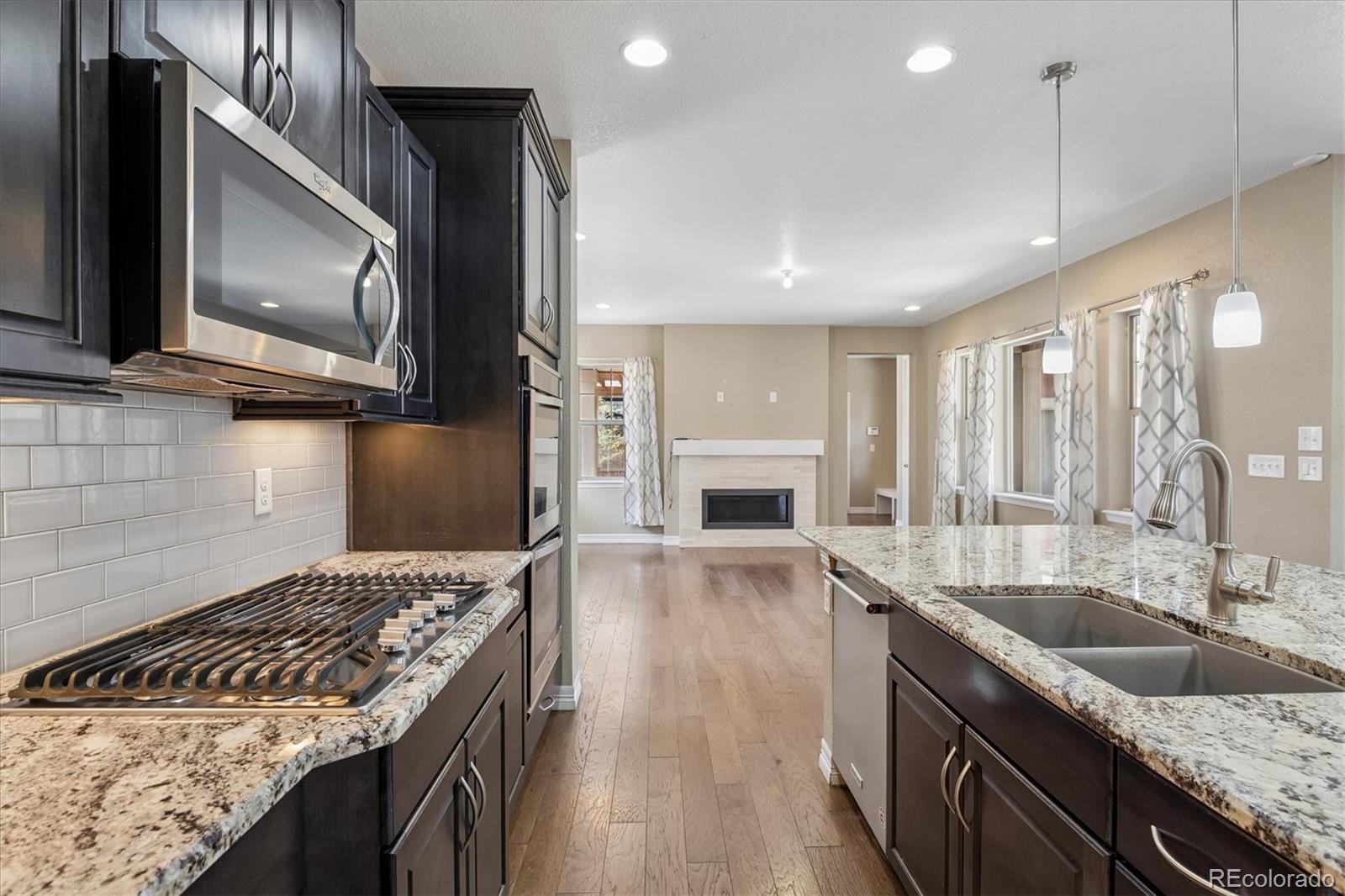 MLS Image #11 for 8404 e 55th place,denver, Colorado