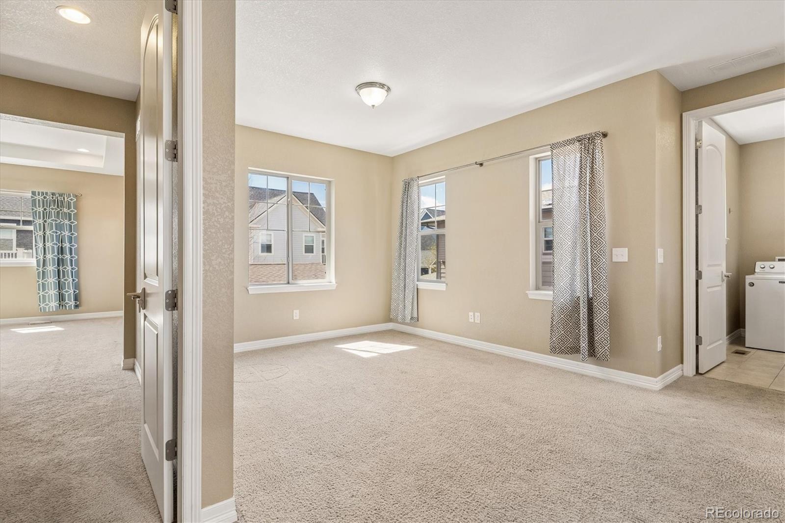 MLS Image #14 for 8404 e 55th place,denver, Colorado