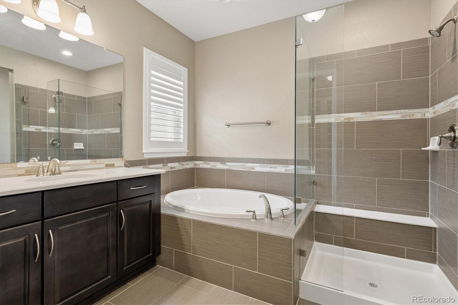 MLS Image #17 for 8404 e 55th place,denver, Colorado