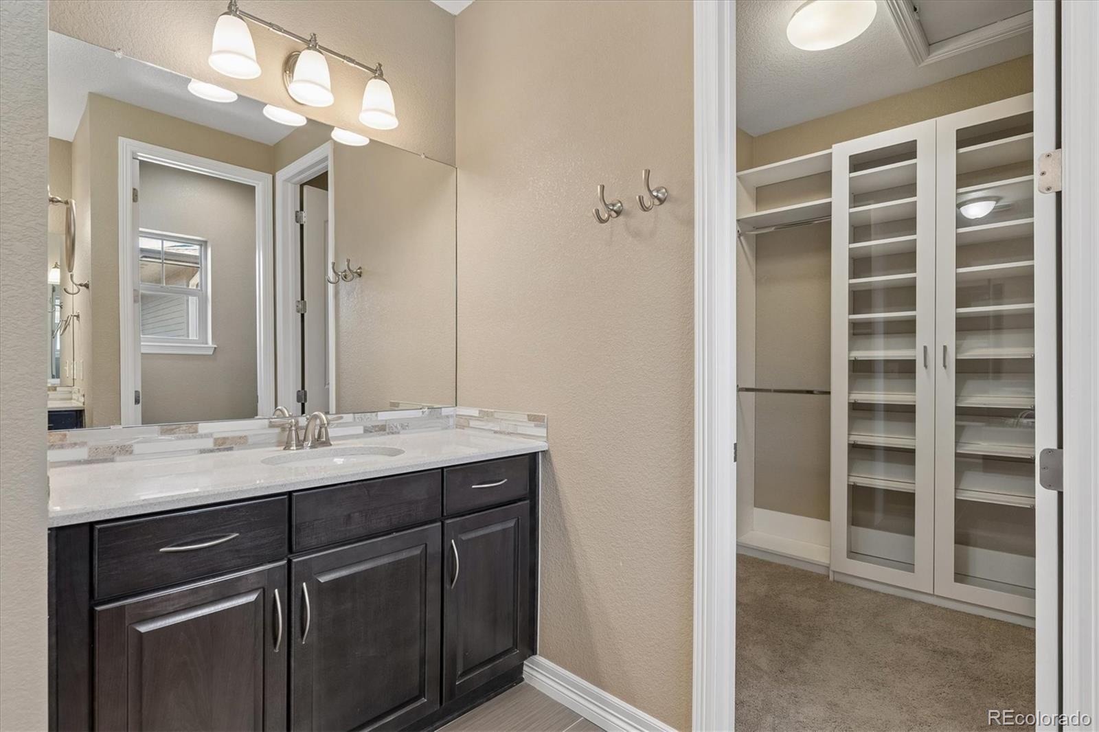 MLS Image #18 for 8404 e 55th place,denver, Colorado