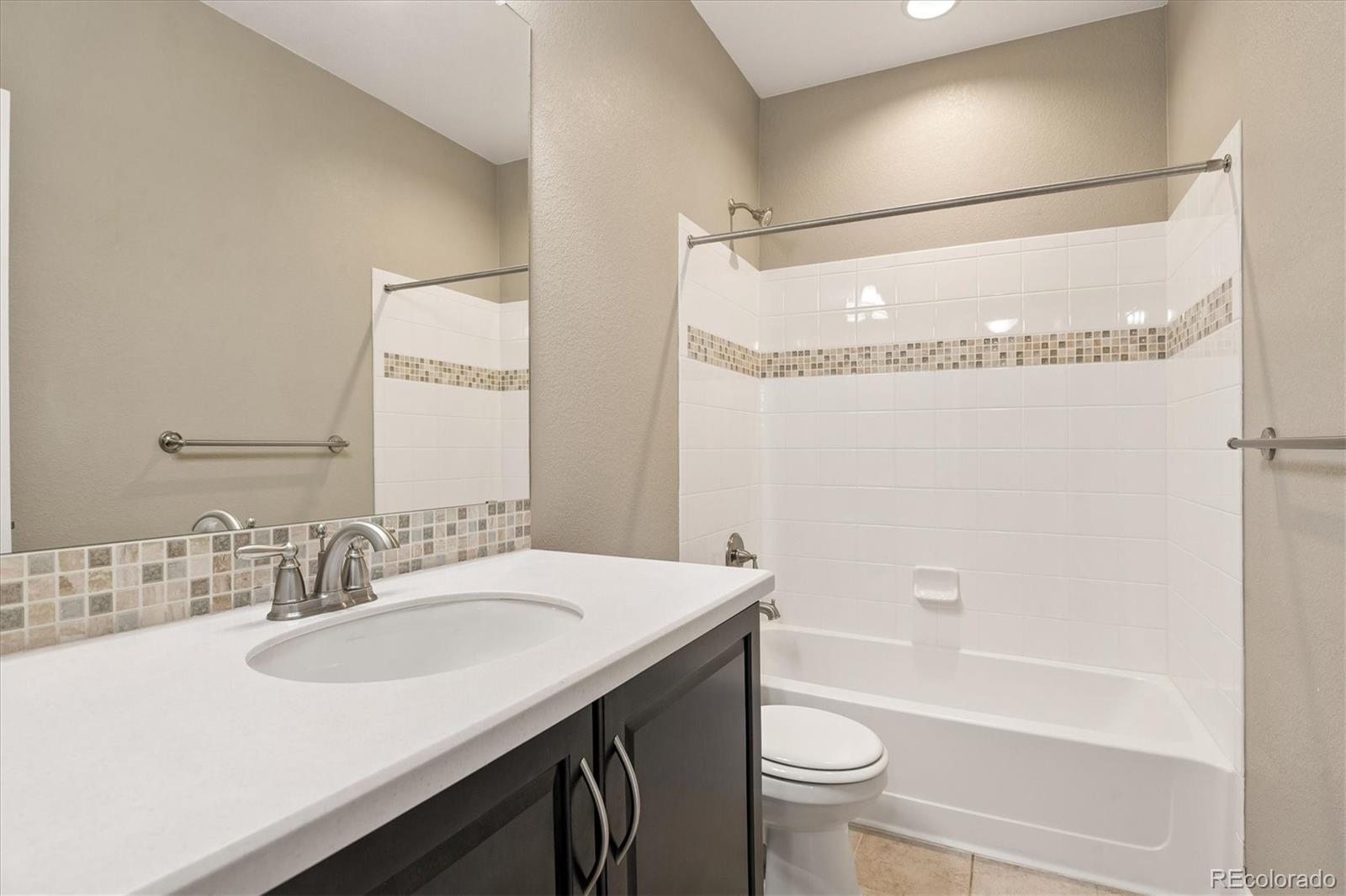 MLS Image #26 for 8404 e 55th place,denver, Colorado