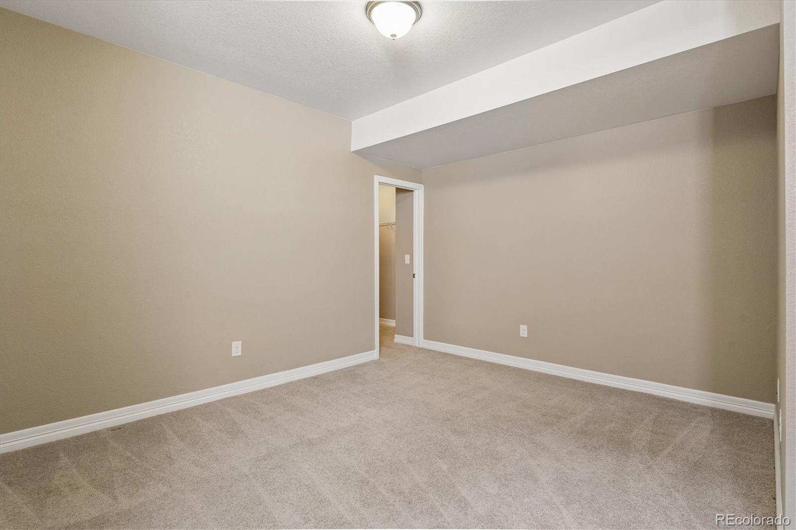 MLS Image #27 for 8404 e 55th place,denver, Colorado