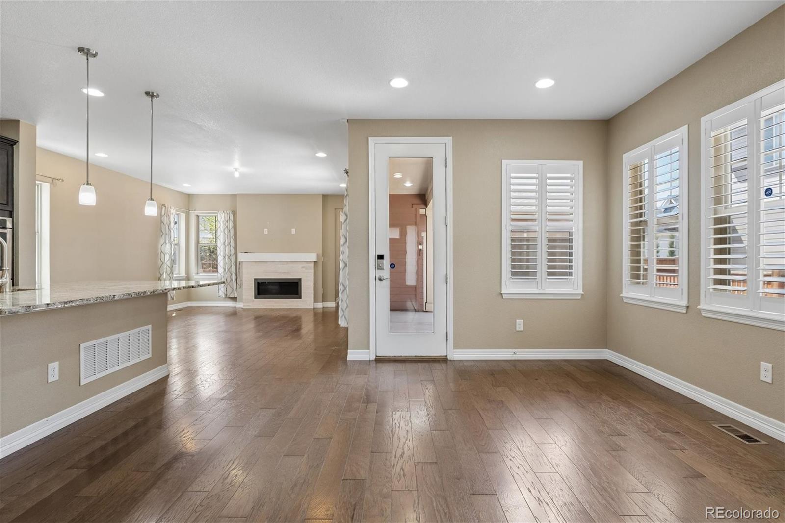 MLS Image #7 for 8404 e 55th place,denver, Colorado