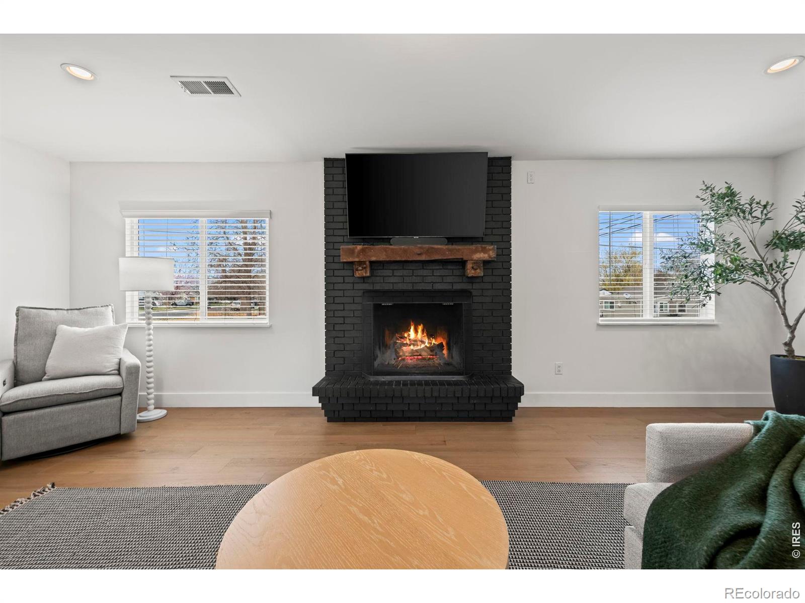 MLS Image #17 for 3300 s fairfax street,denver, Colorado