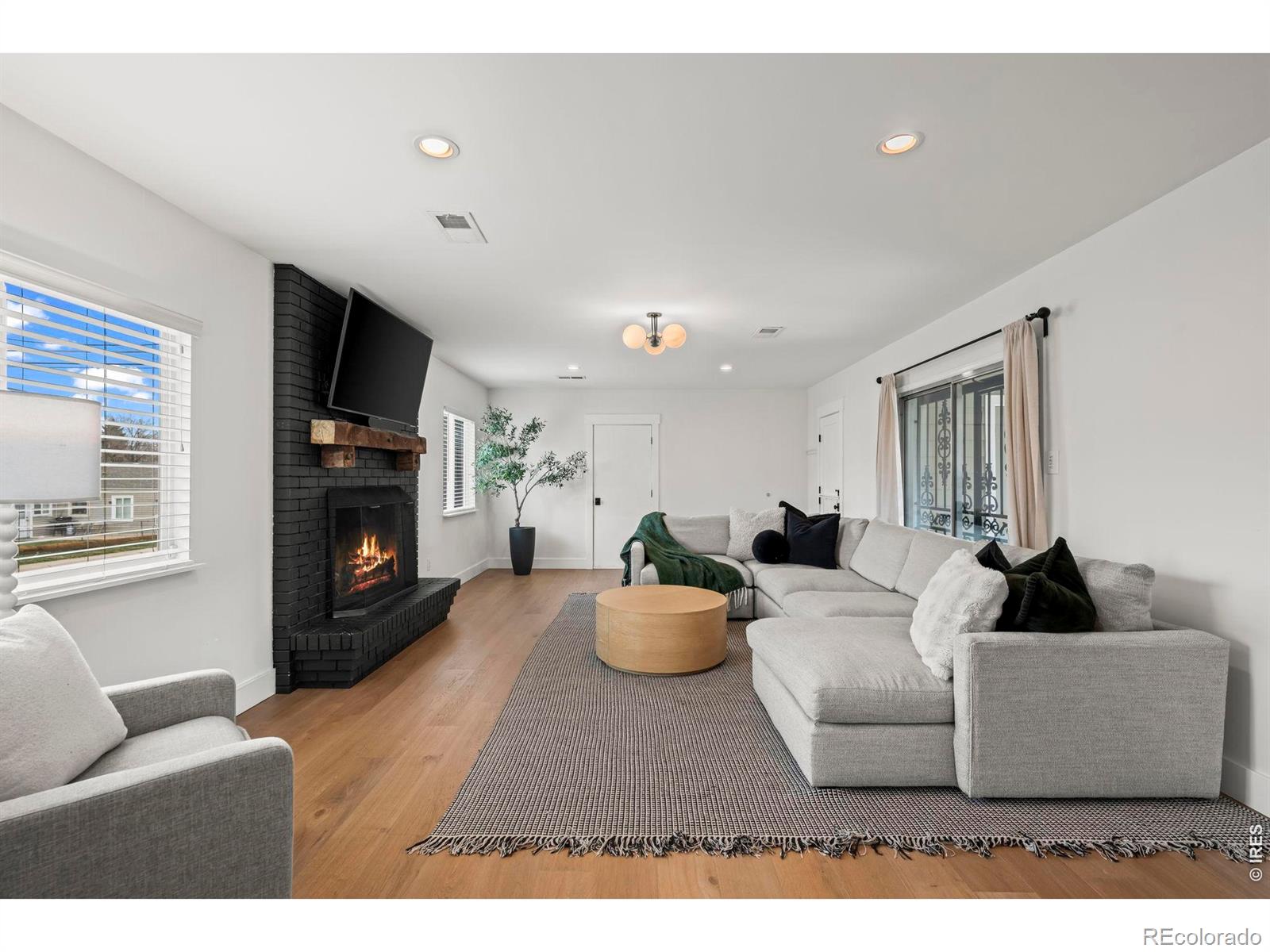MLS Image #18 for 3300 s fairfax street,denver, Colorado