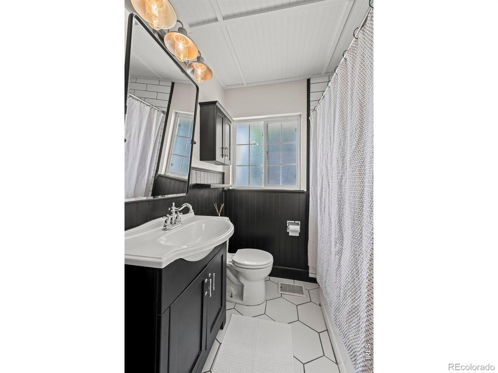 MLS Image #22 for 3300 s fairfax street,denver, Colorado