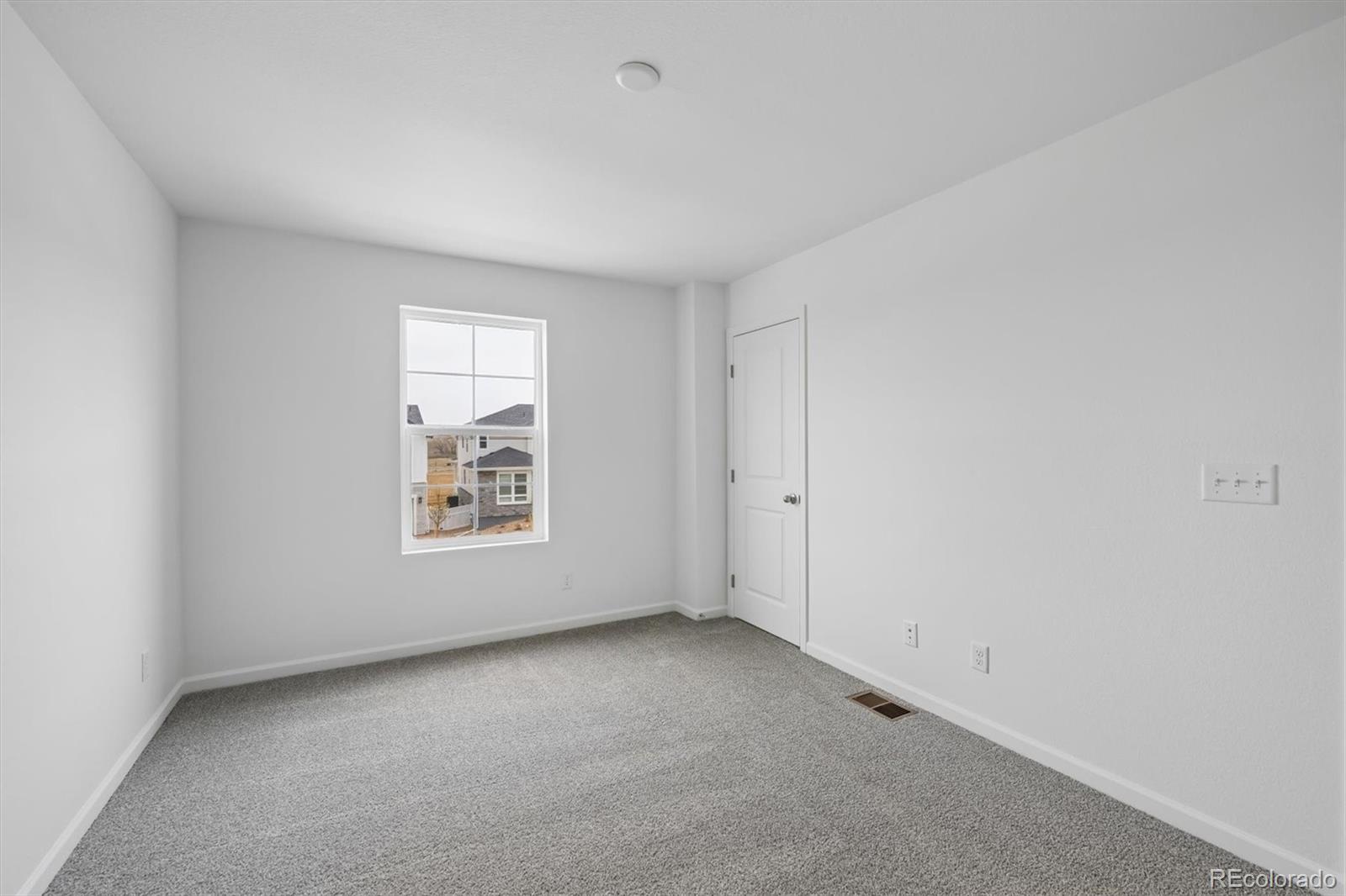MLS Image #11 for 475 s salida street,aurora, Colorado