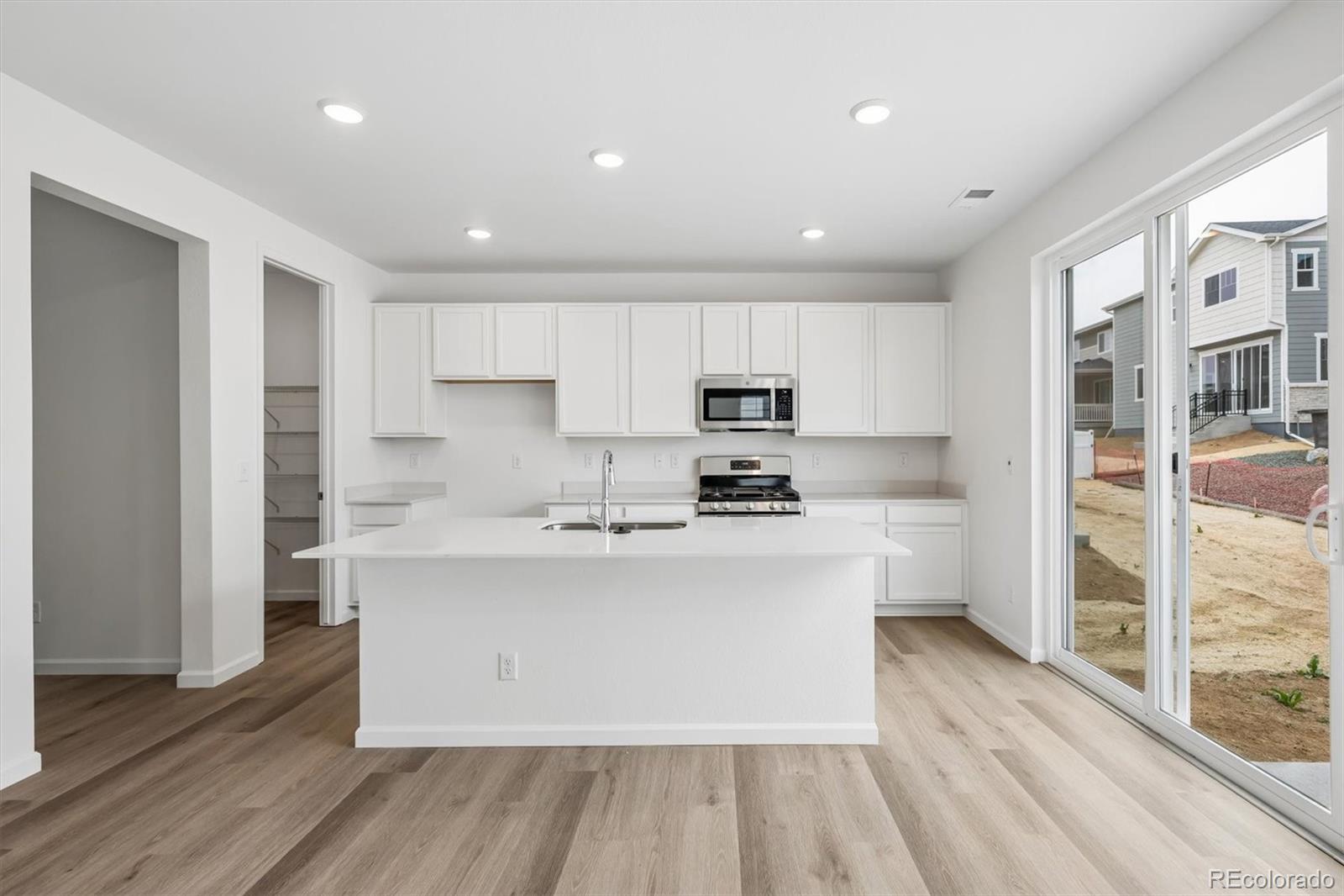 MLS Image #8 for 475 s salida street,aurora, Colorado