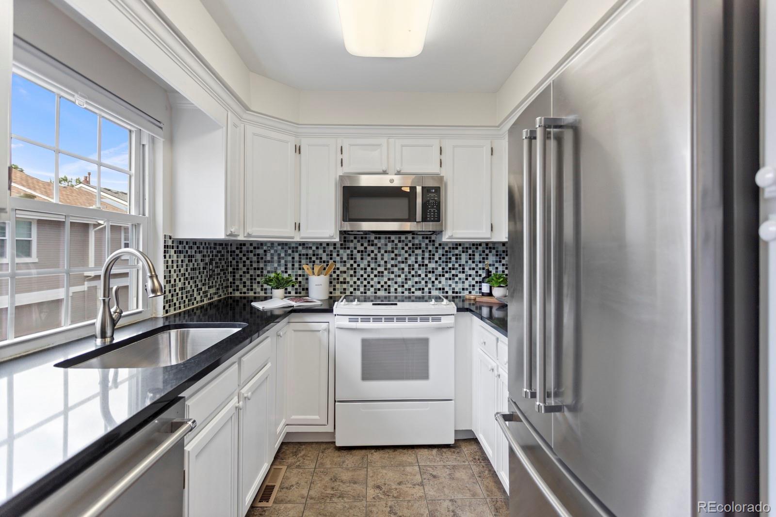 MLS Image #11 for 2890 w long circle,littleton, Colorado