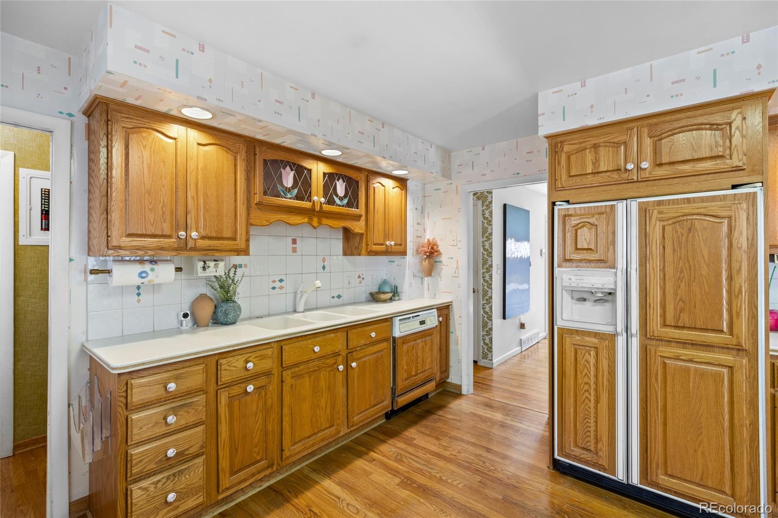 MLS Image #16 for 385 s kearney street,denver, Colorado