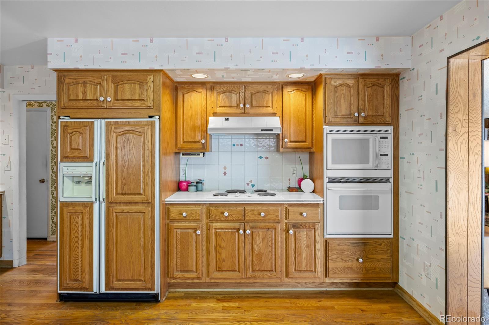 MLS Image #18 for 385 s kearney street,denver, Colorado