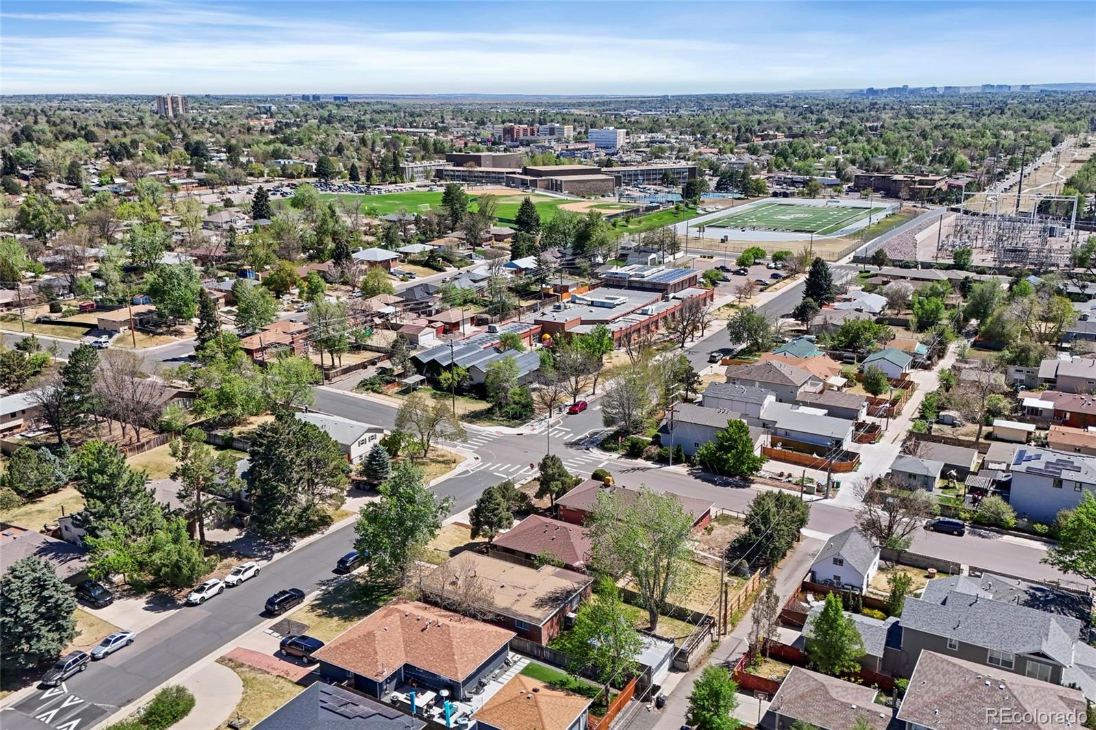 MLS Image #4 for 385 s kearney street,denver, Colorado