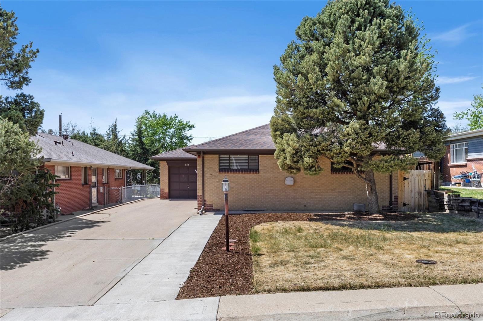 MLS Image #5 for 385 s kearney street,denver, Colorado