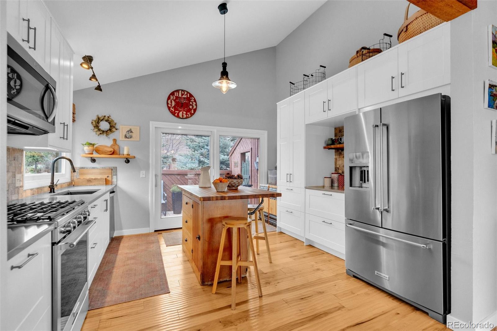 MLS Image #18 for 4452  sentinel rock  ,larkspur, Colorado