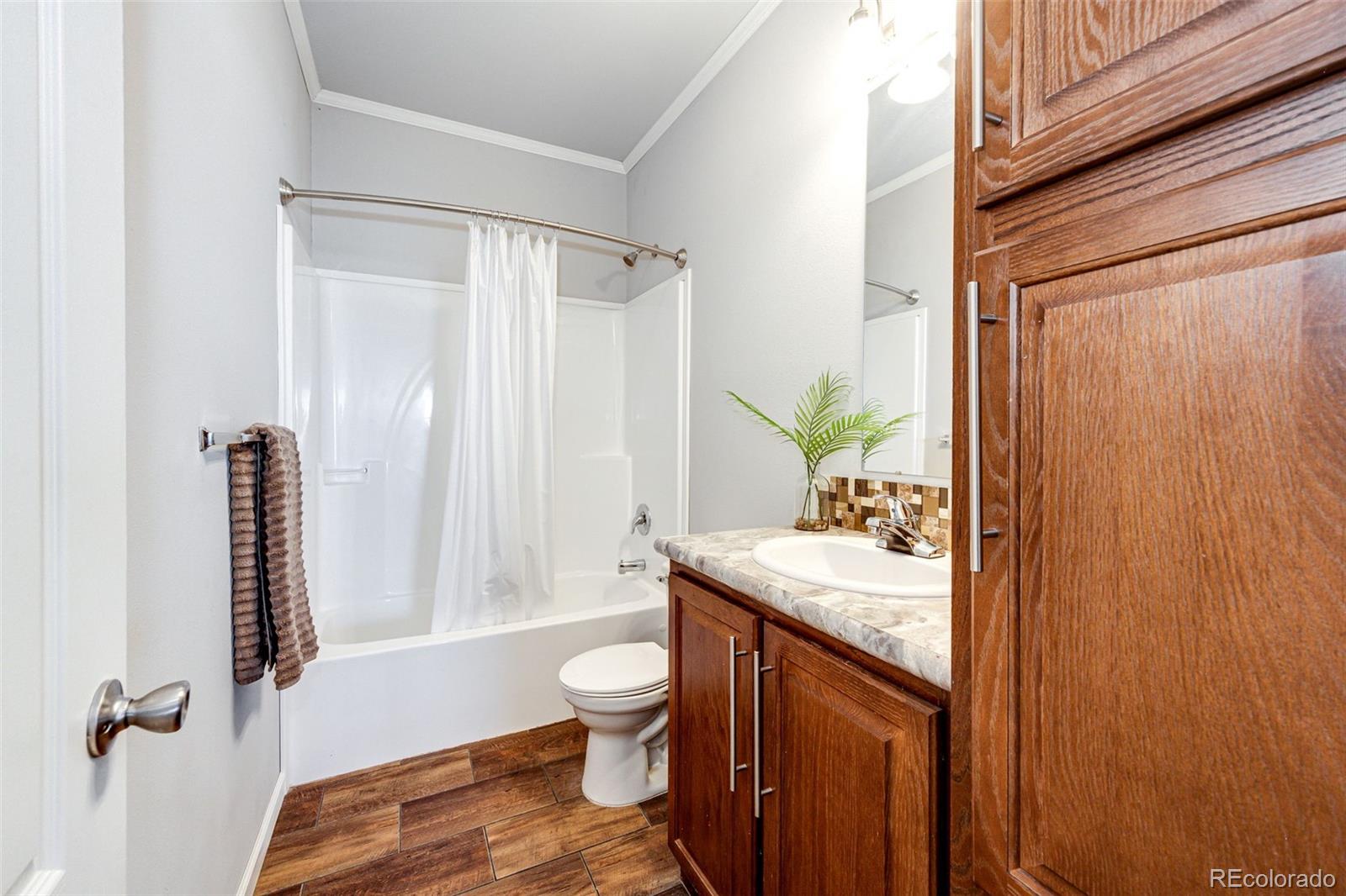 MLS Image #23 for 61025 e 38th avenue,strasburg, Colorado