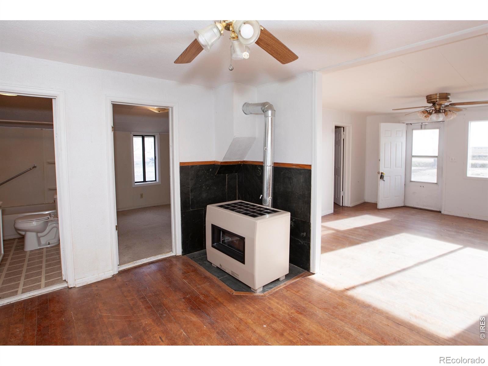 MLS Image #16 for 22497  county road 33.5 ,hillrose, Colorado
