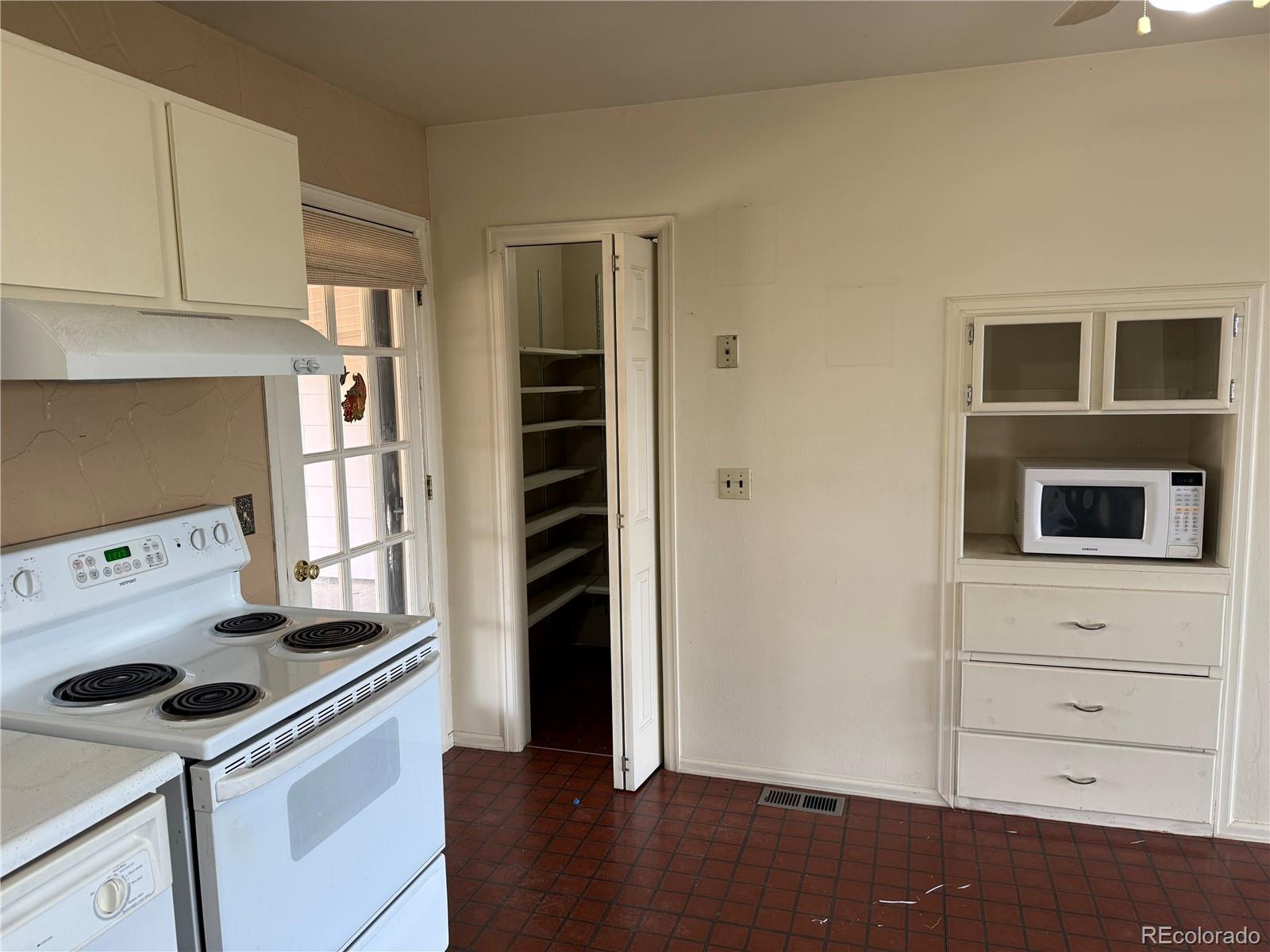 MLS Image #7 for 13521  sheridan boulevard,broomfield, Colorado