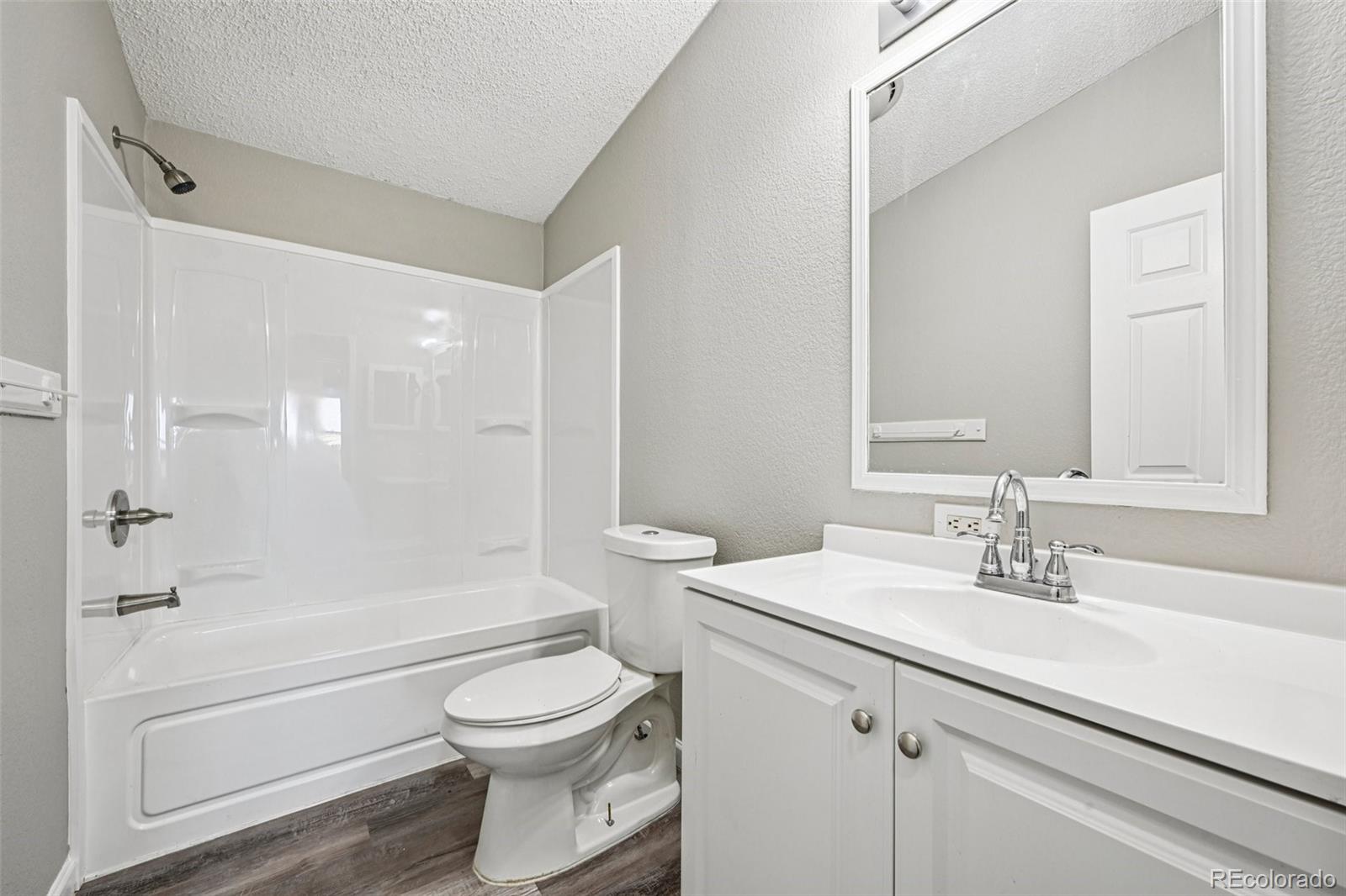 MLS Image #6 for 7041  ash court,commerce city, Colorado