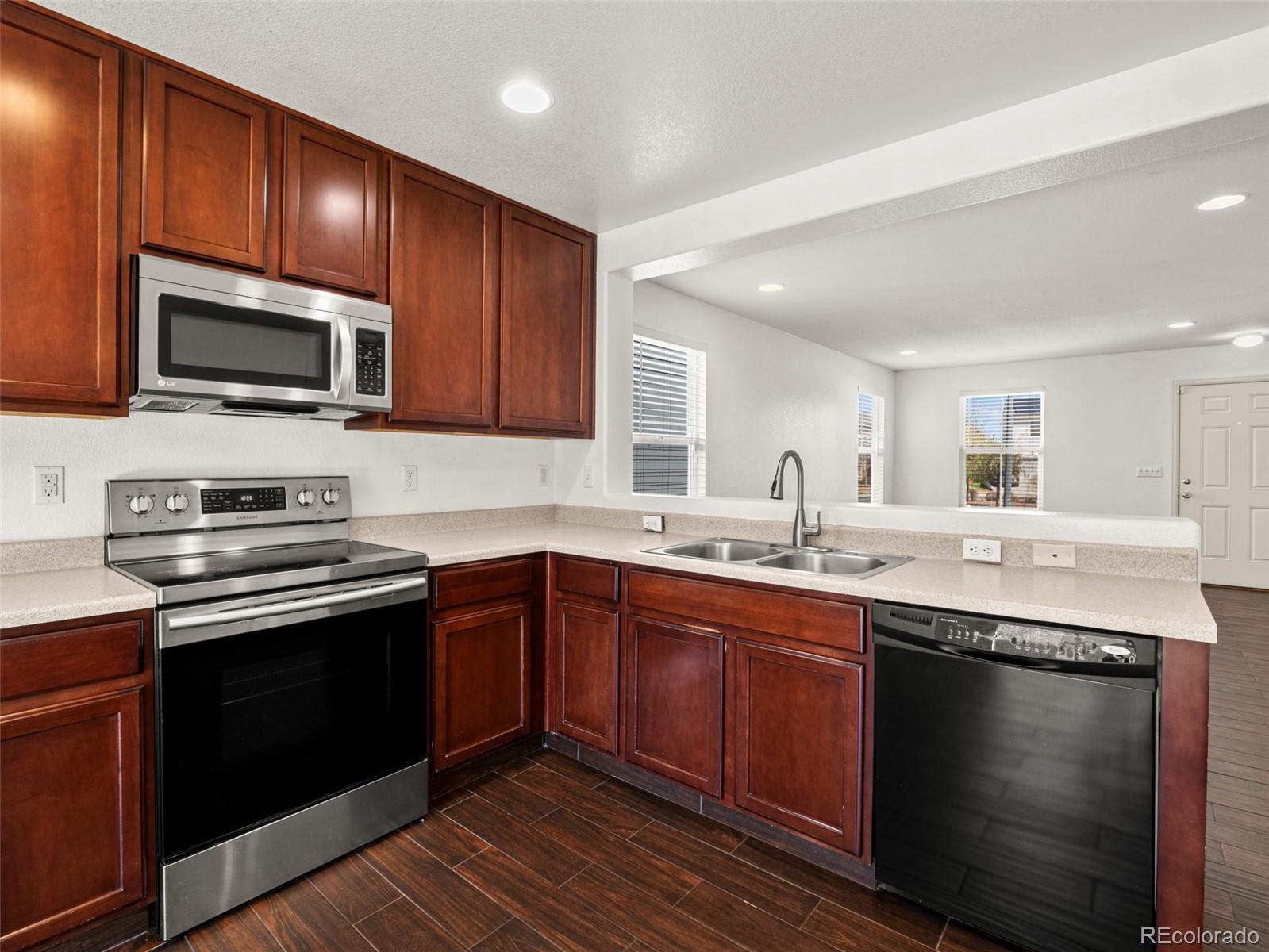 MLS Image #9 for 5383  lewiston street,denver, Colorado