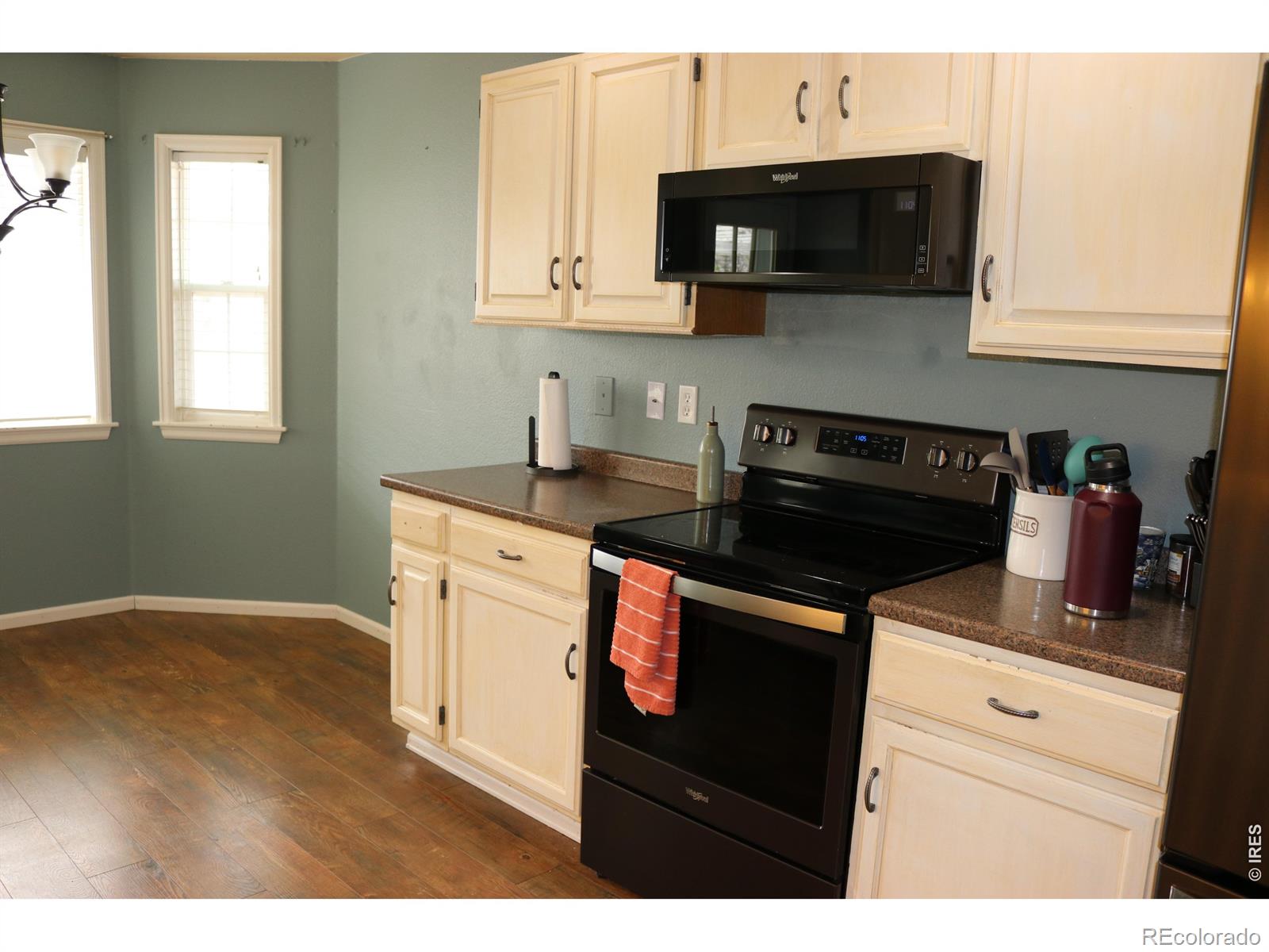 MLS Image #7 for 1005  glacier court,windsor, Colorado