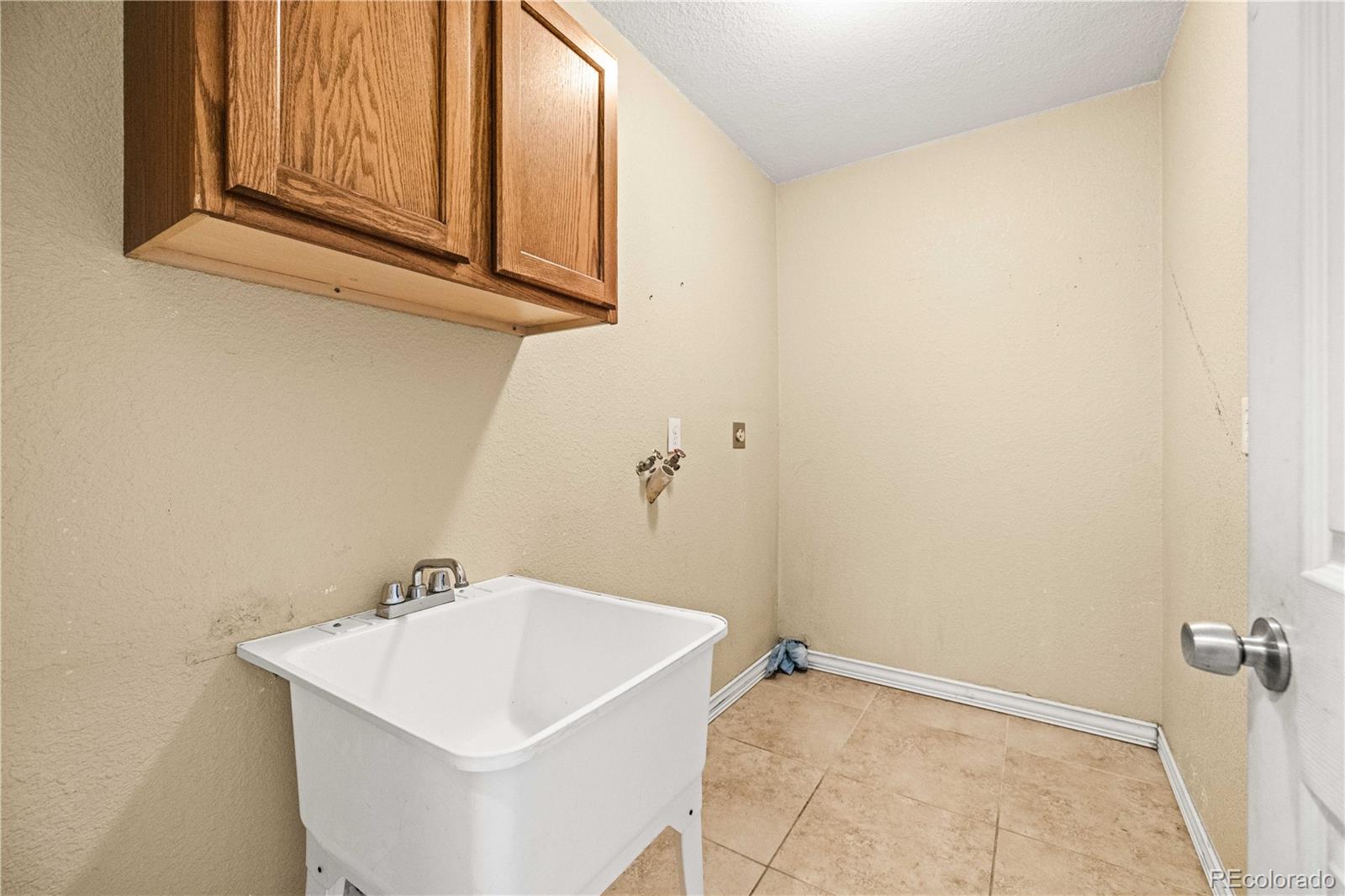 MLS Image #12 for 6449 s locust way,centennial, Colorado