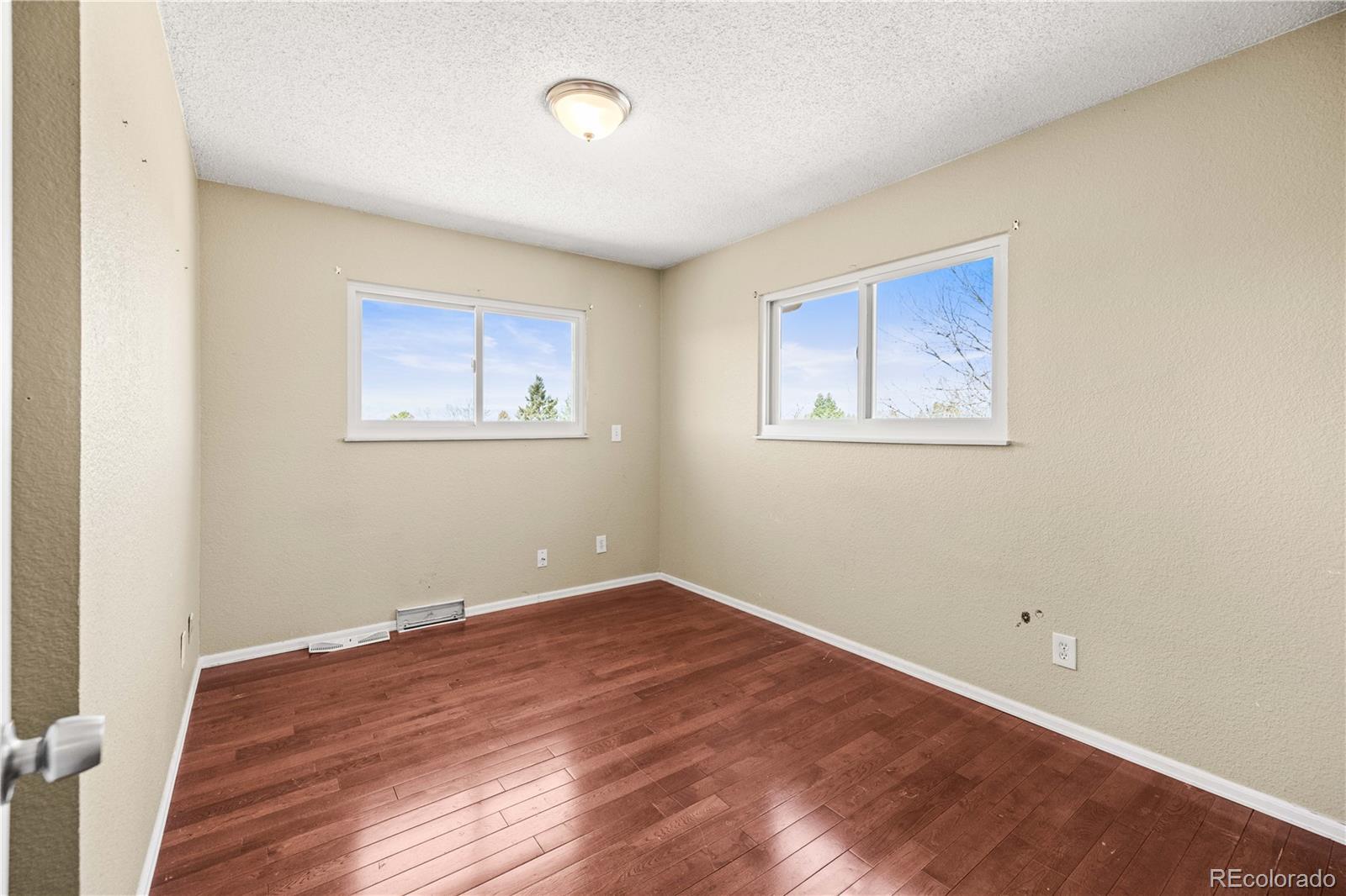 MLS Image #13 for 6449 s locust way,centennial, Colorado