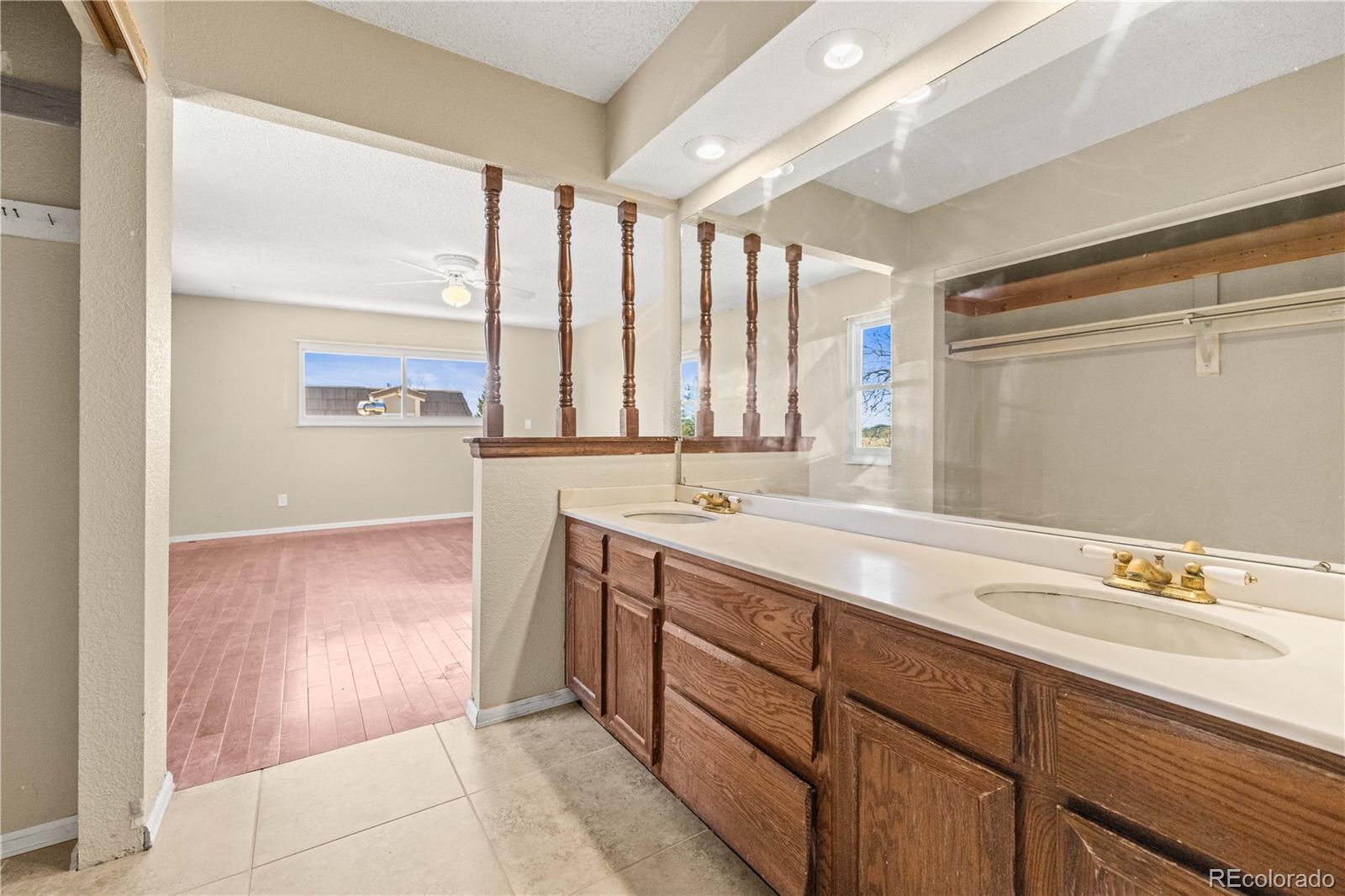 MLS Image #20 for 6449 s locust way,centennial, Colorado