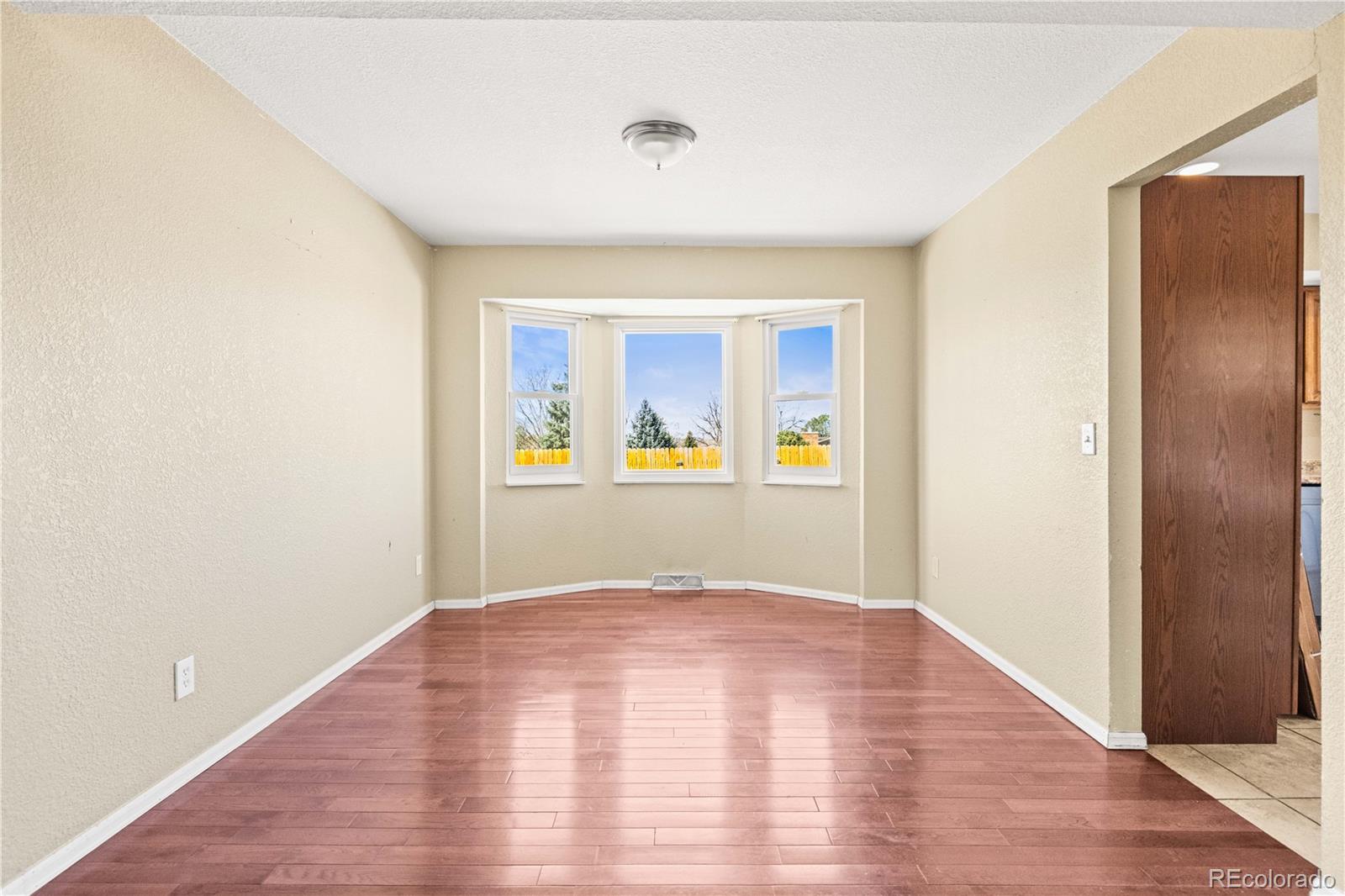 MLS Image #5 for 6449 s locust way,centennial, Colorado