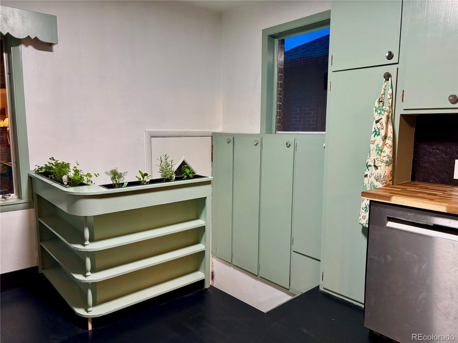 MLS Image #12 for 212 s ogden street,denver, Colorado