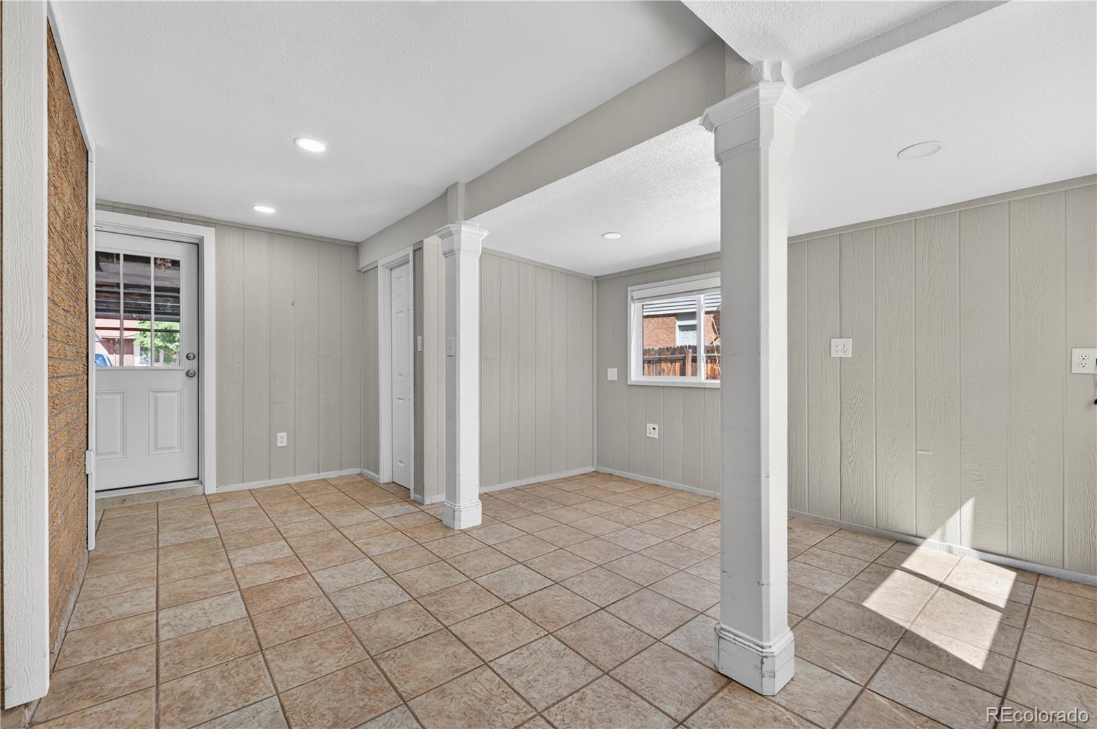 MLS Image #13 for 1550 s oakland street,aurora, Colorado