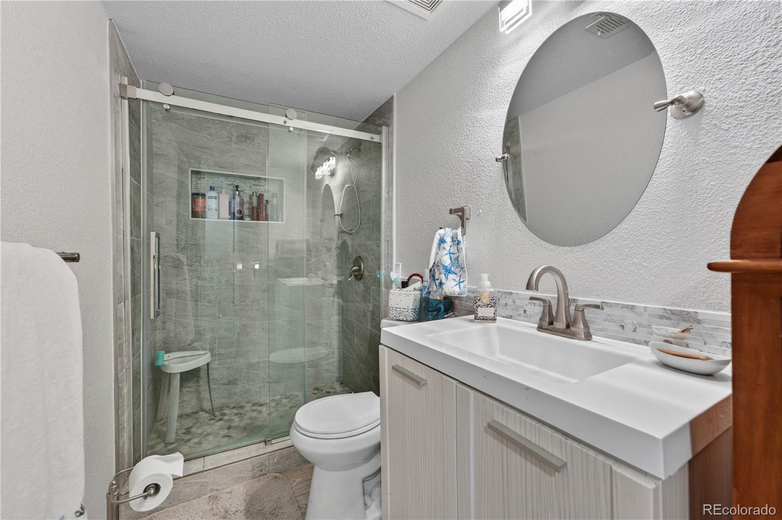 MLS Image #15 for 1550 s oakland street,aurora, Colorado
