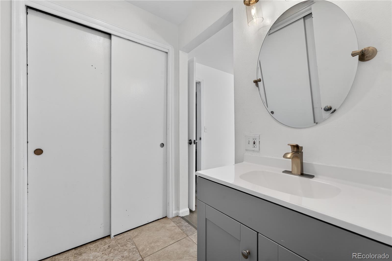 MLS Image #18 for 1550 s oakland street,aurora, Colorado